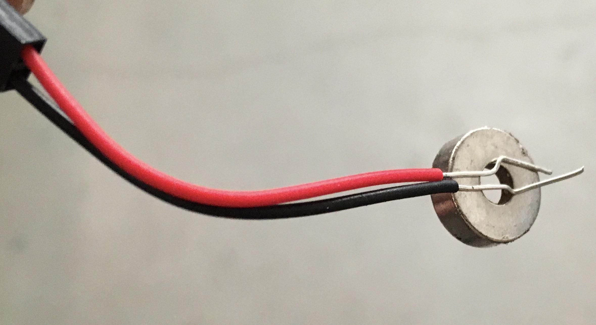 That there is a LED board came with steel wires. r/Chinesium