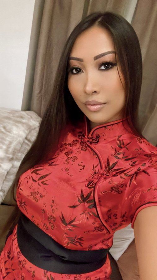 Sharon Lee - Viet Queen : EvenHotterDressed