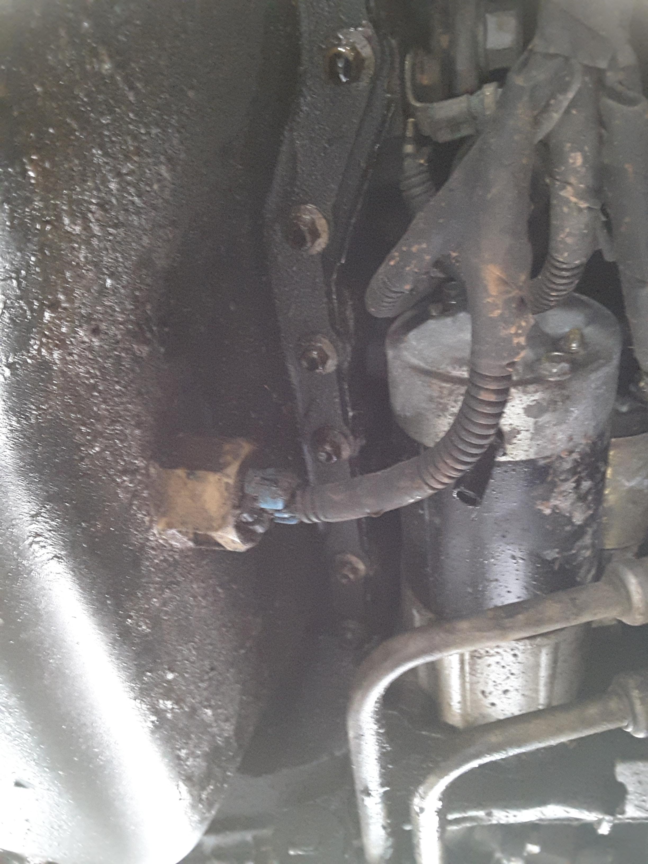 Need help identifying this part 1999 Buick Park Avenue base. In front