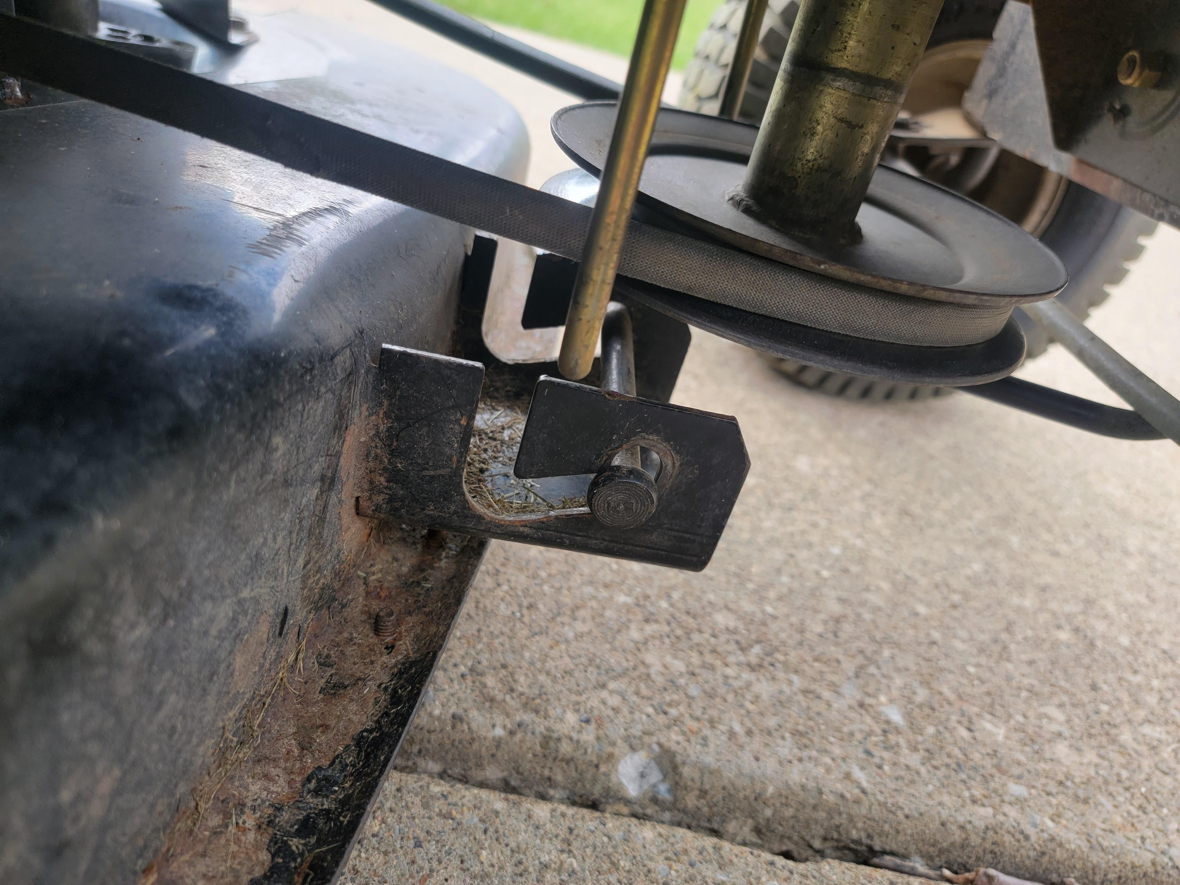 Can someone compare their MTD deck to my front hanger? That gap at the