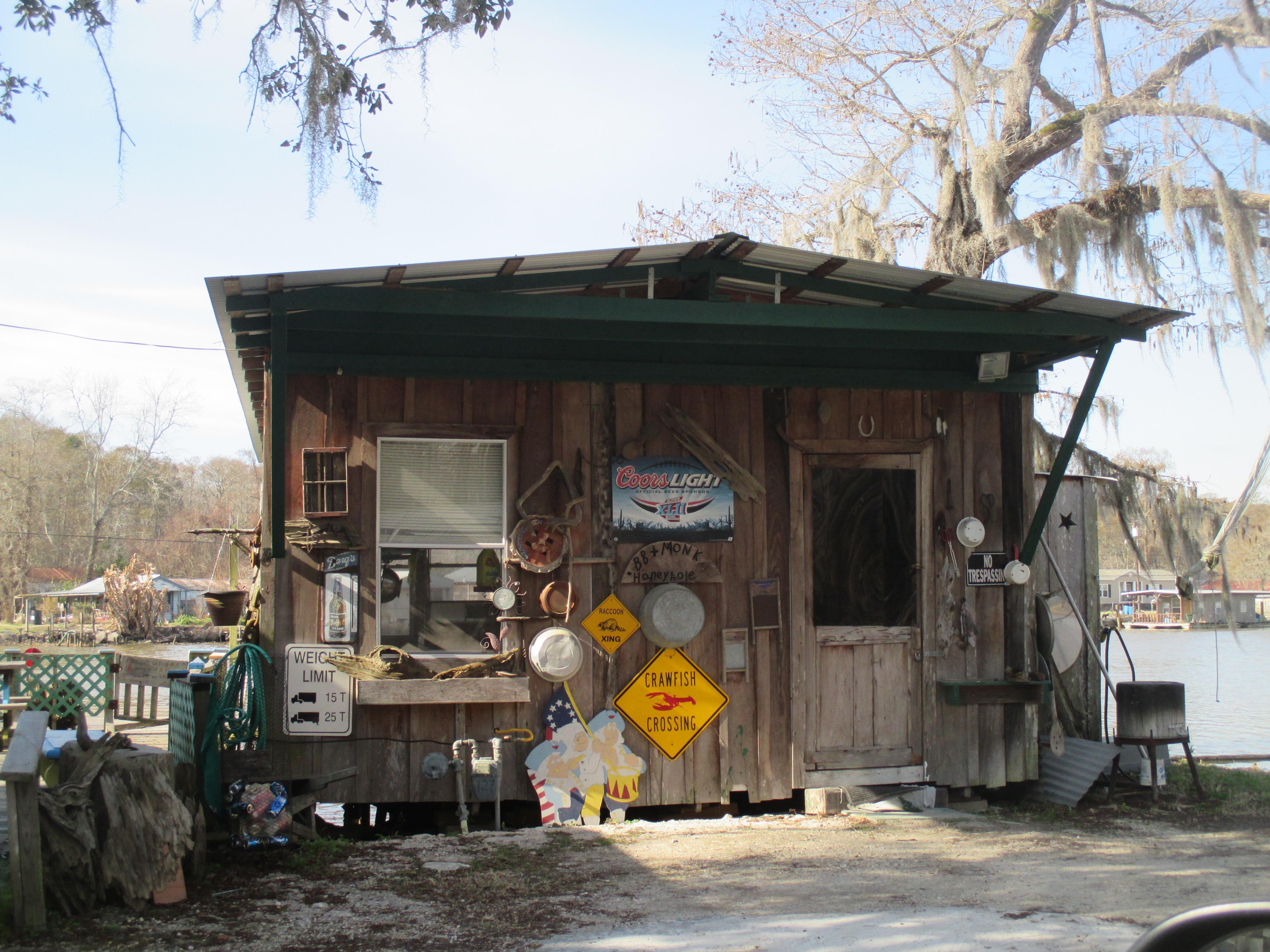 Cajun fisherman's cabin on a bayou in Louisiana (OC) r/pics