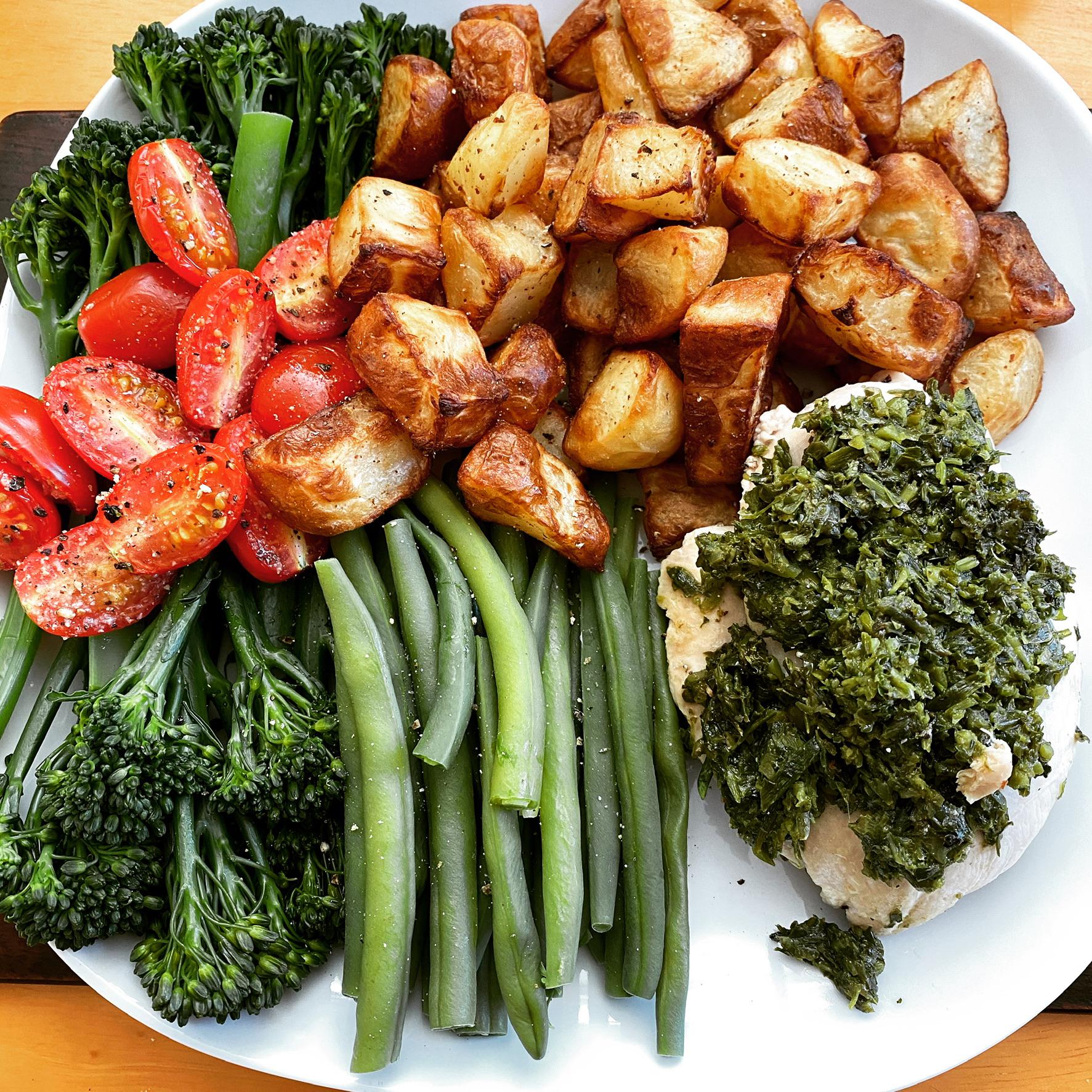 Chicken Pesto with Actifried Chips and Speed Veg. 2.5 syns for the