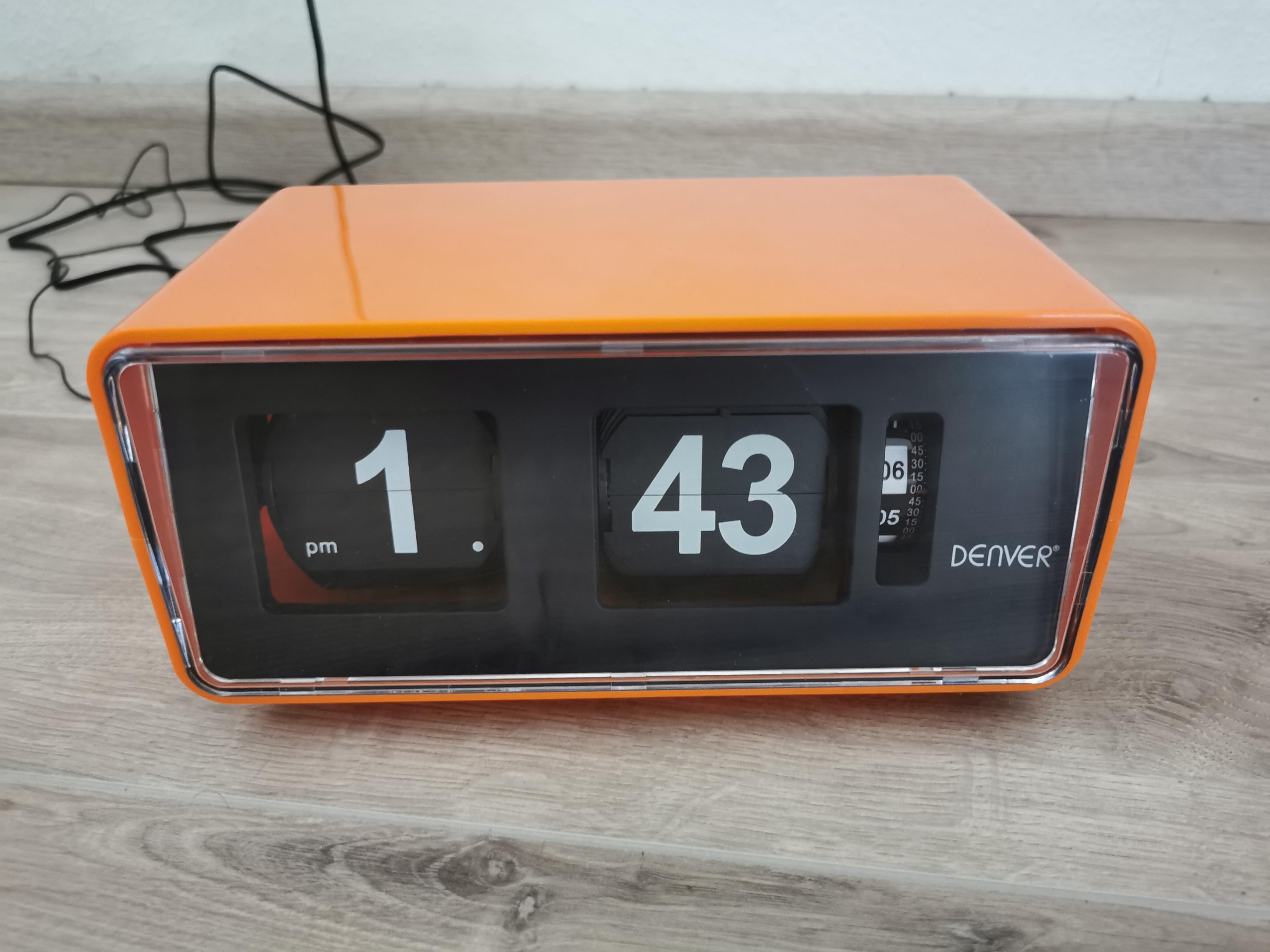 My new Denver CR425 r/flipclocks