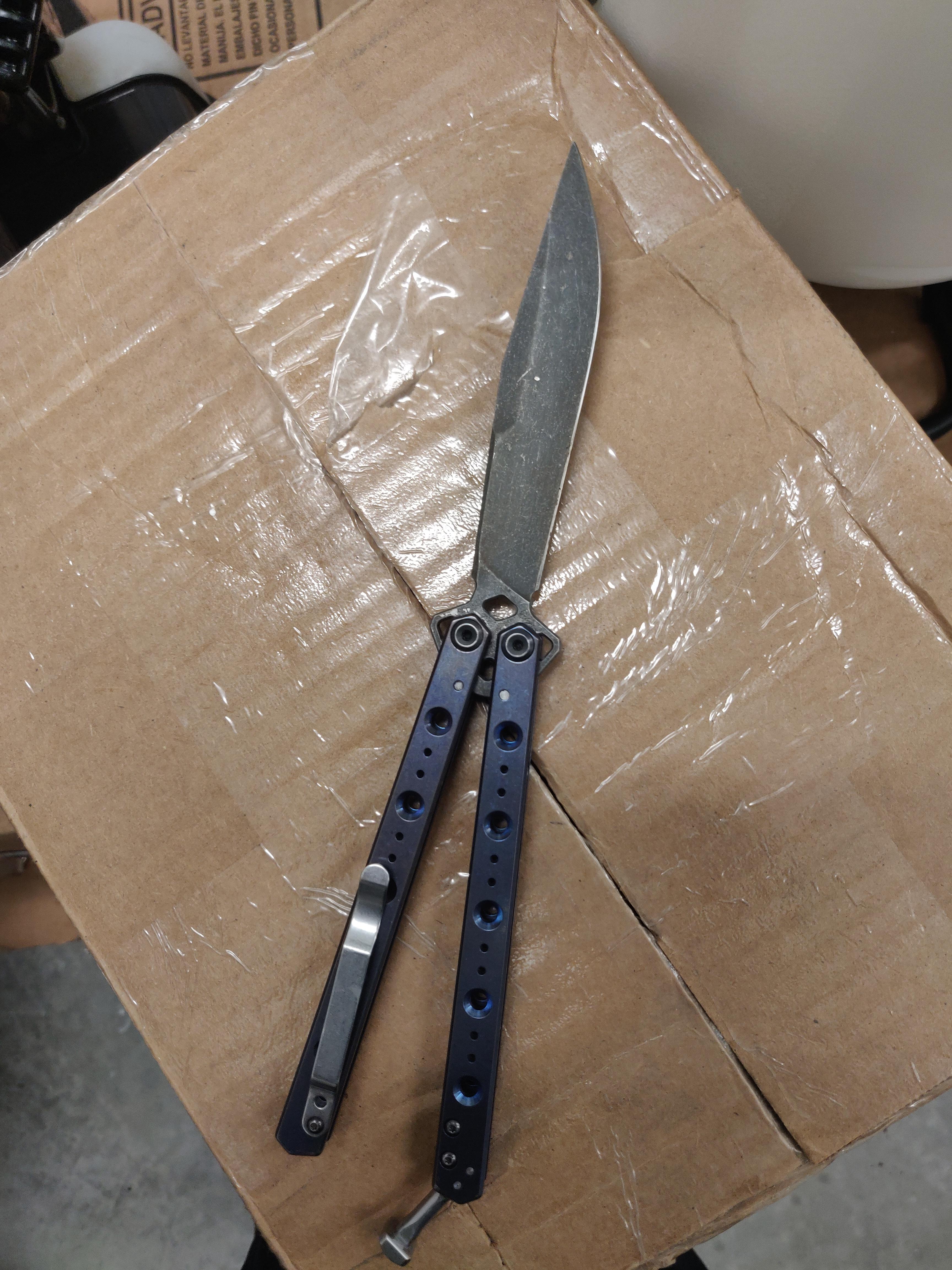 My Kershaw lucha with flytanium handles that I anodized alongside