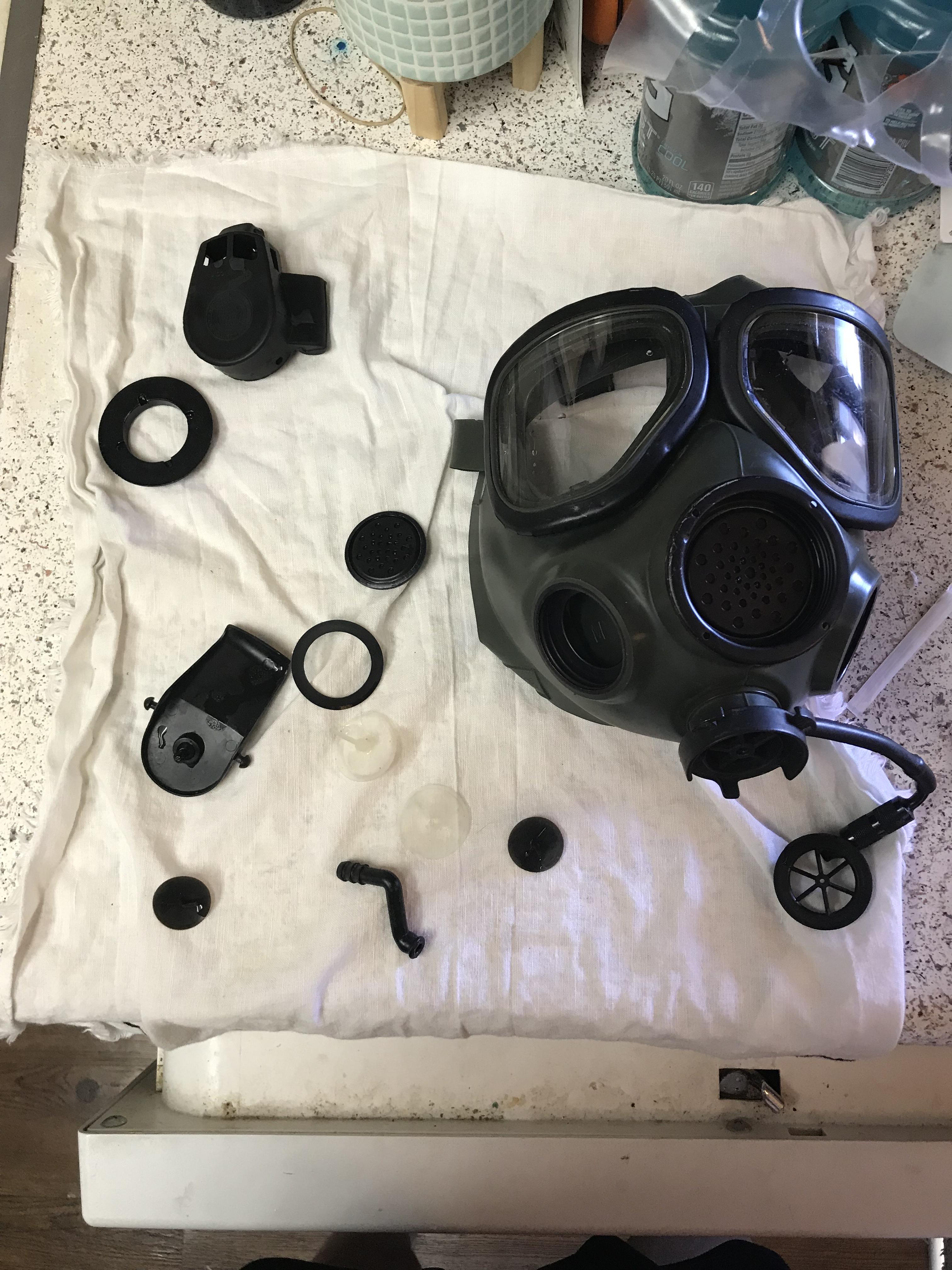Finally got around to cleaning the m40 gas mask before I go again r