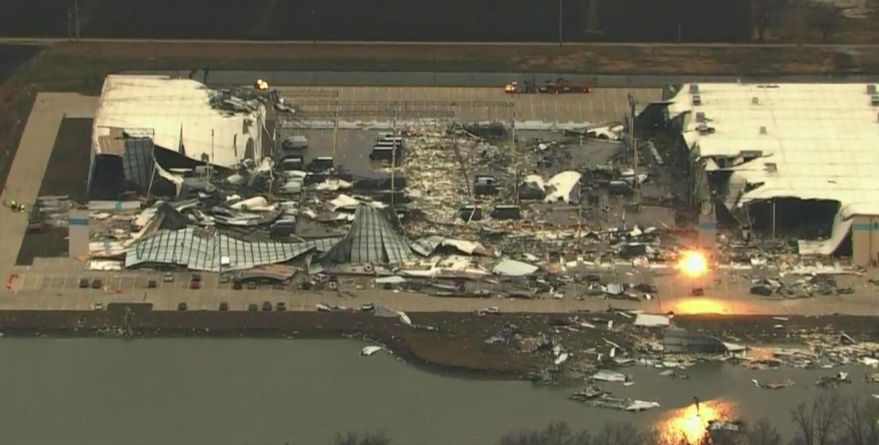 Amazon warehouse in Edwardsville, IL after a tornado hit last night, 2
