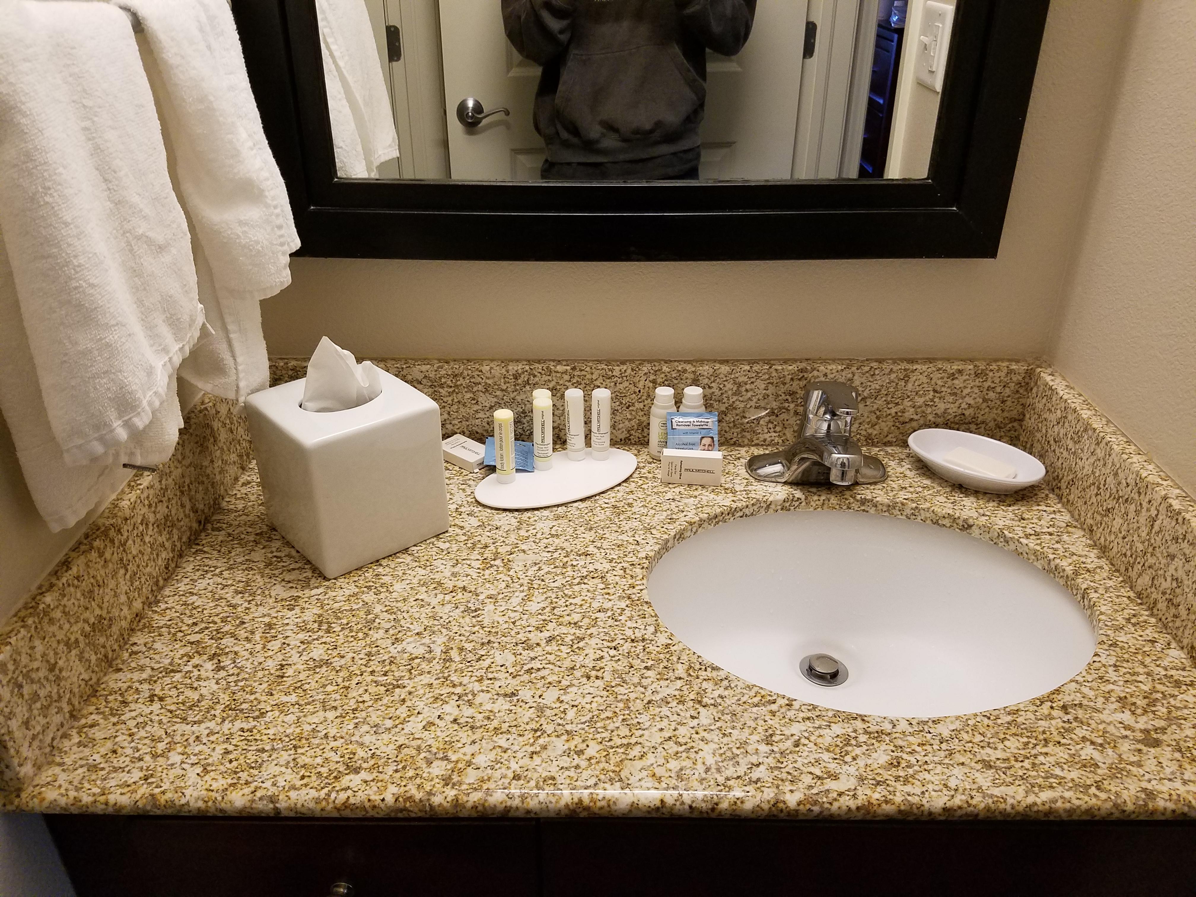 The sink in my hotel bathroom isn't centered r/mildlyinfuriating