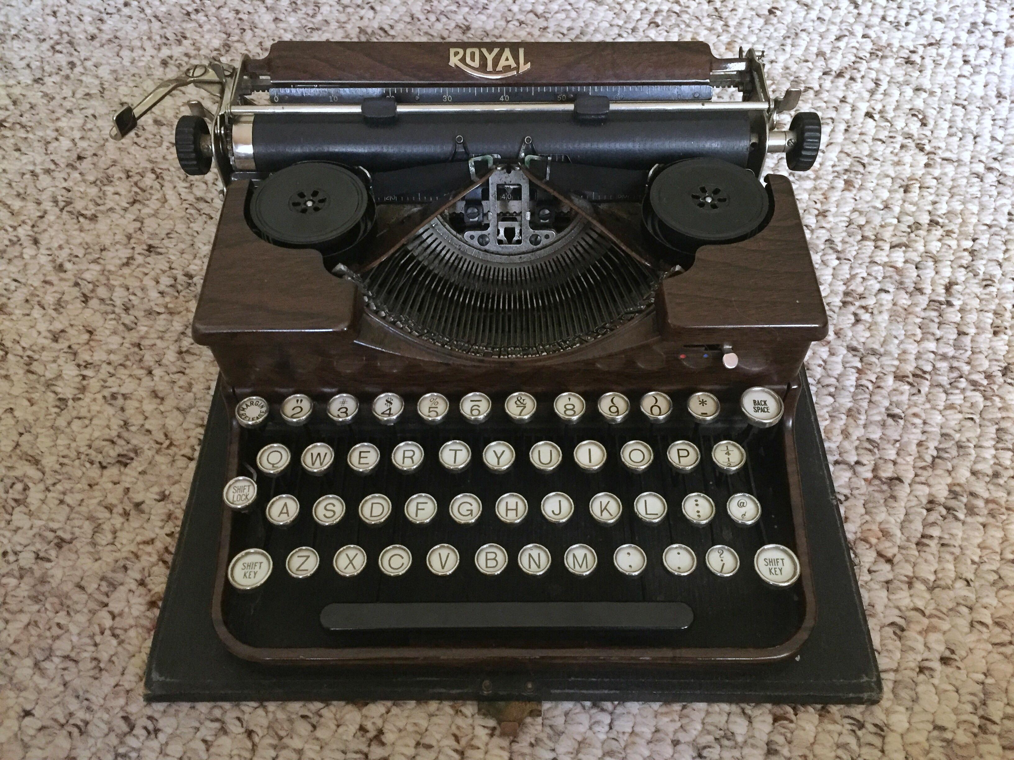 Royal Antique Typewriters Worth