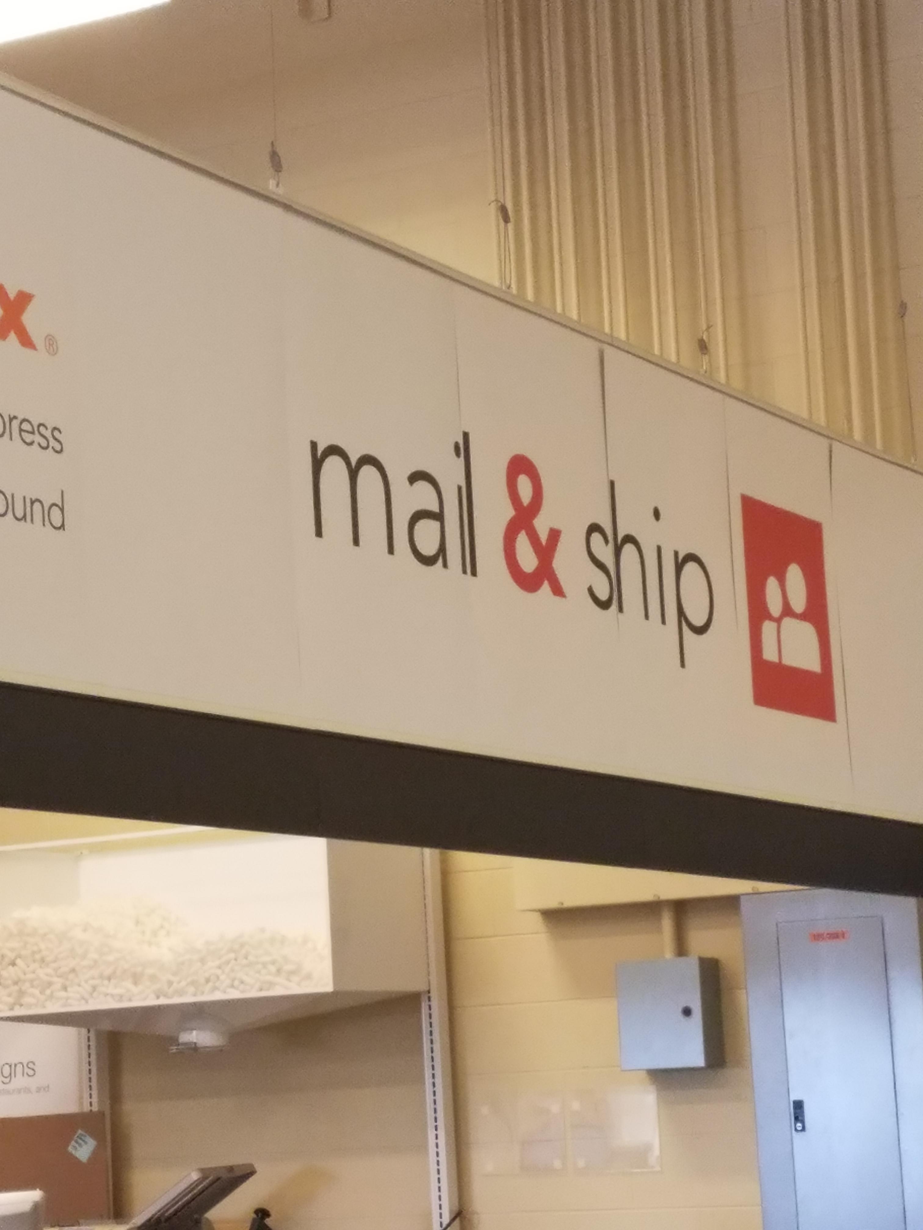 "Mail & ship", looks more like mal and ship r/CrappyDesign