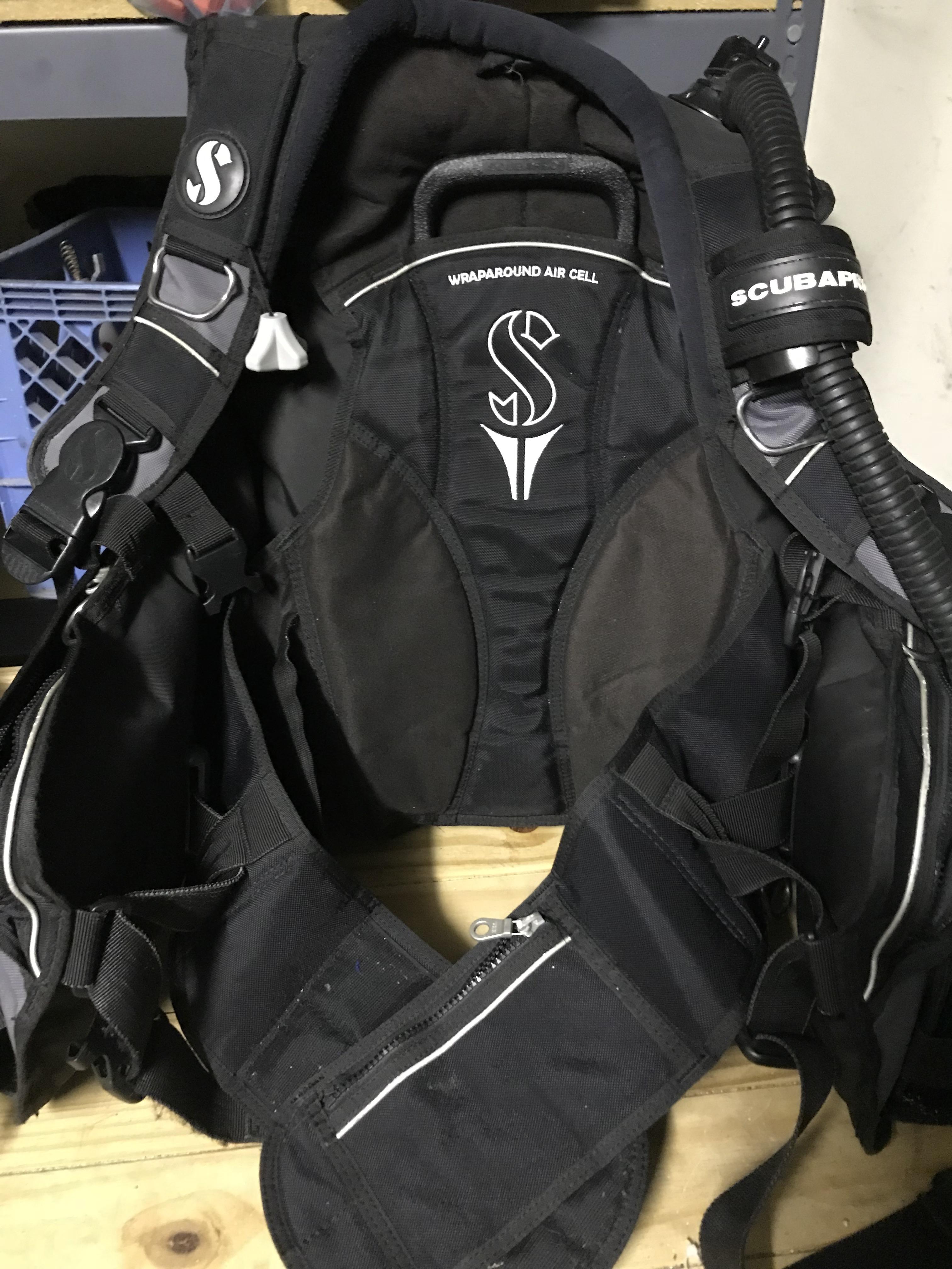 Scubapro GlideX BCD size Large r/scubaMarket