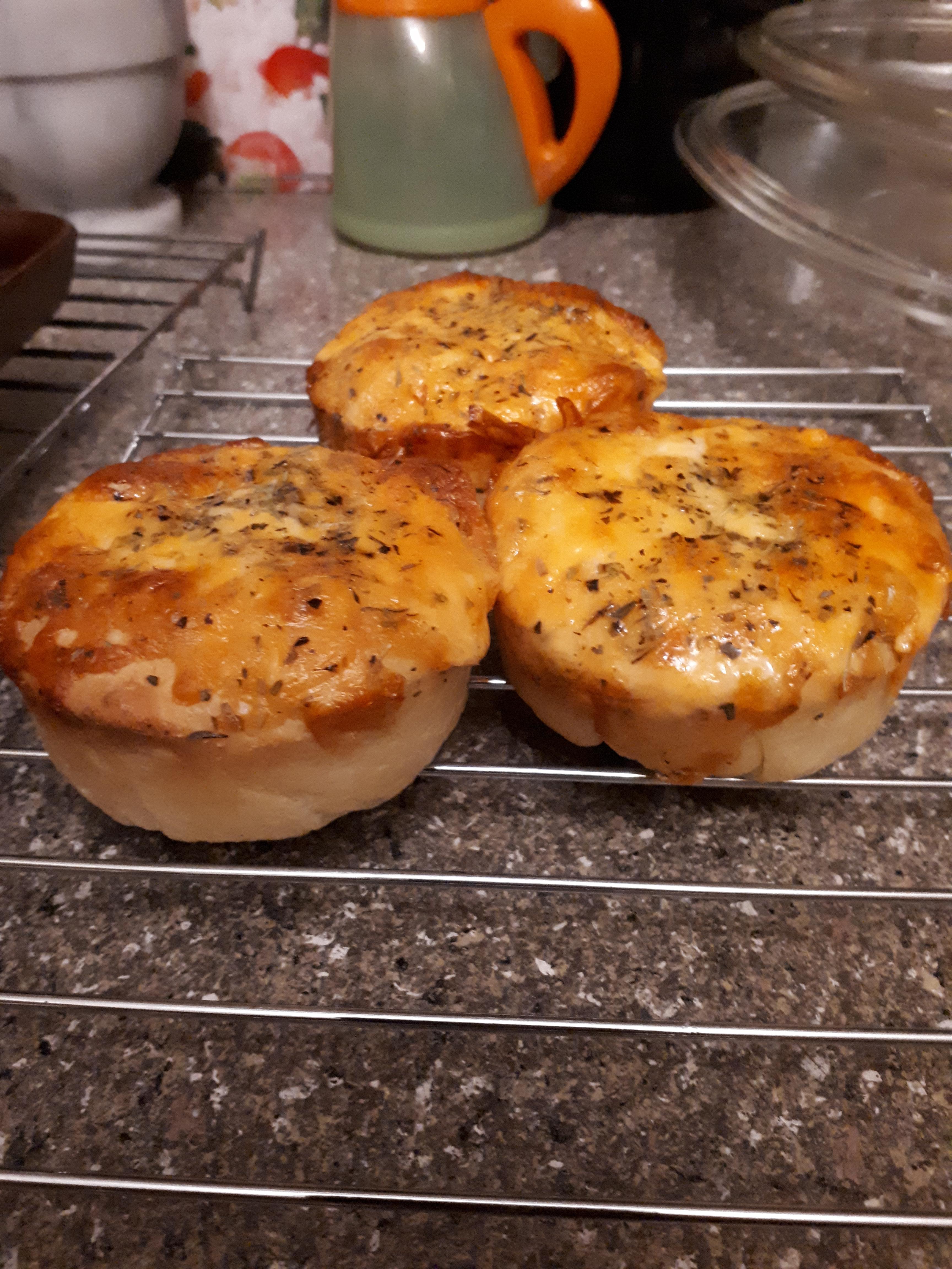 [Homemade] Cheese bread r/food