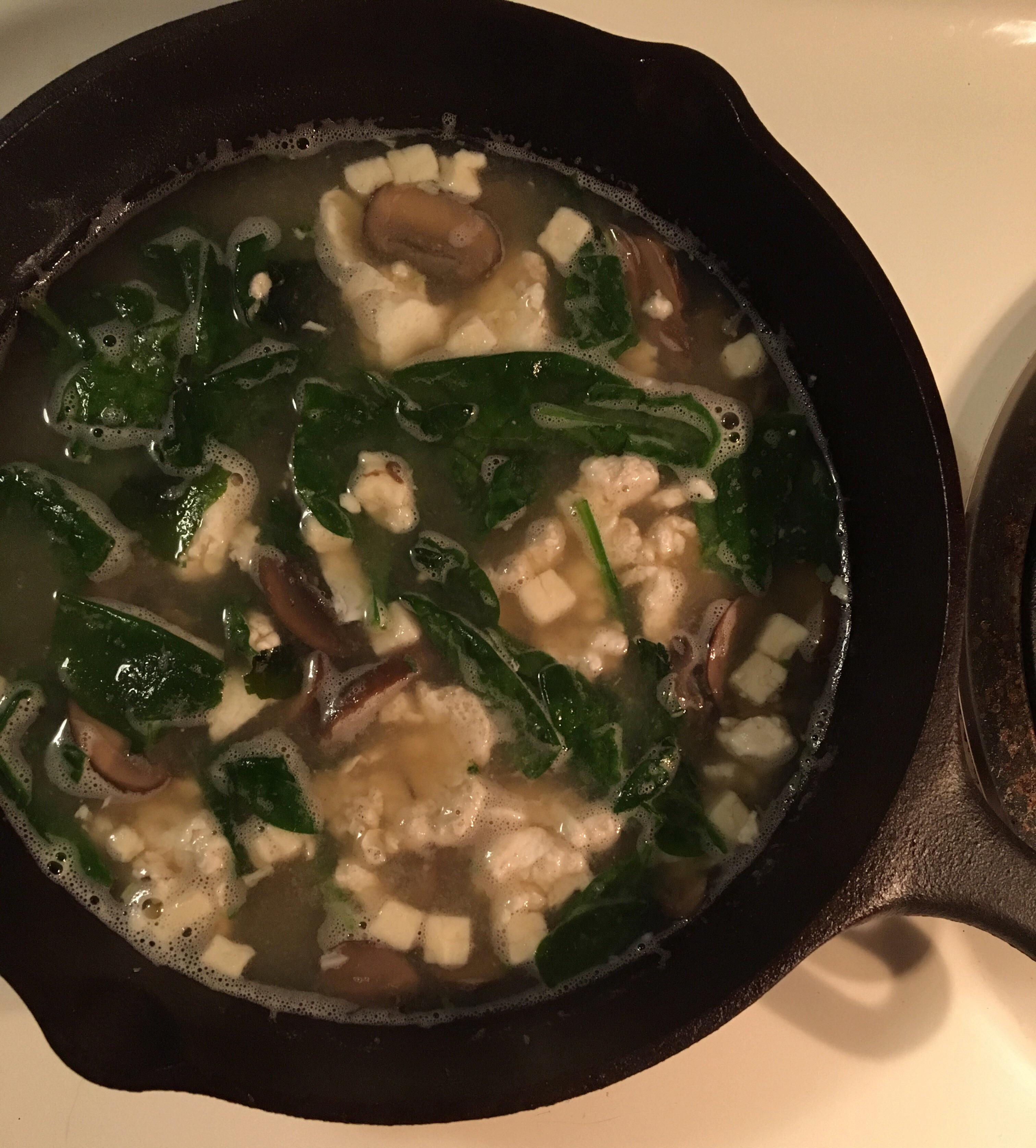 Some “dressed up” instant miso soup (67 calories) r/1200isplenty