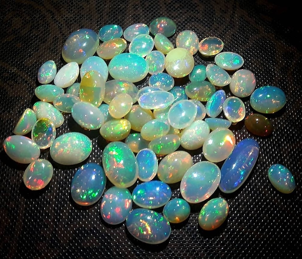 Unheated And UnSmoked Ethiopian Opals r/Gemstones