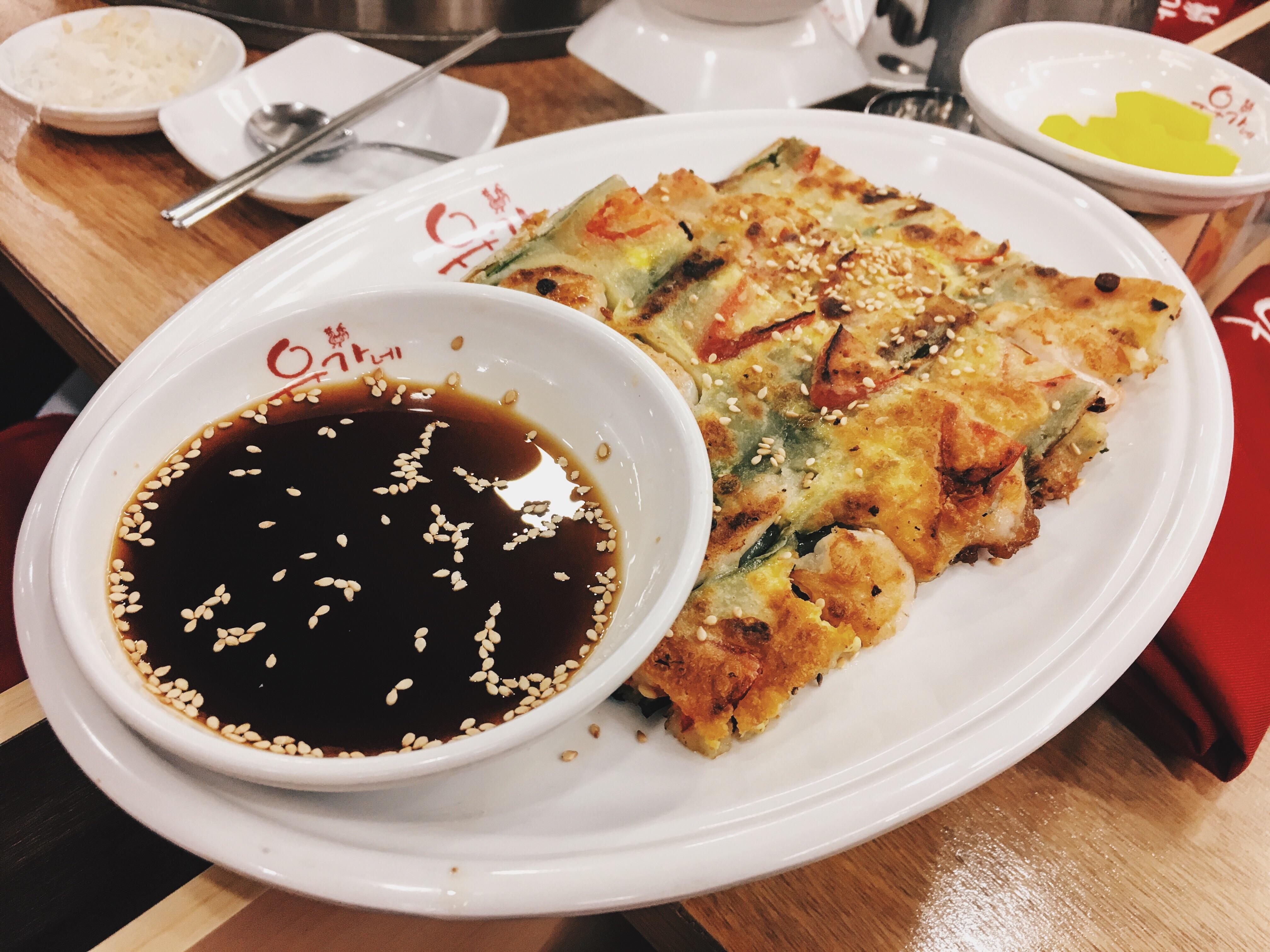 [I Ate] Korean Seafood Pancake r/PrettyFood