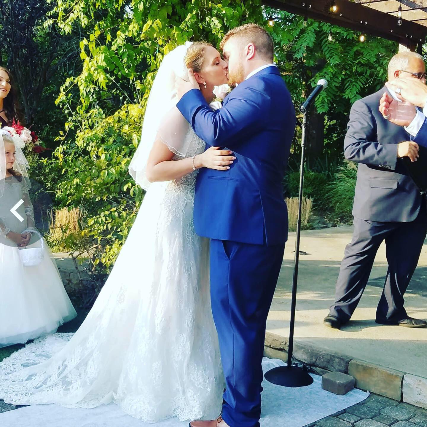 The best wedding I’ve ever been to! 😉 r/wedding