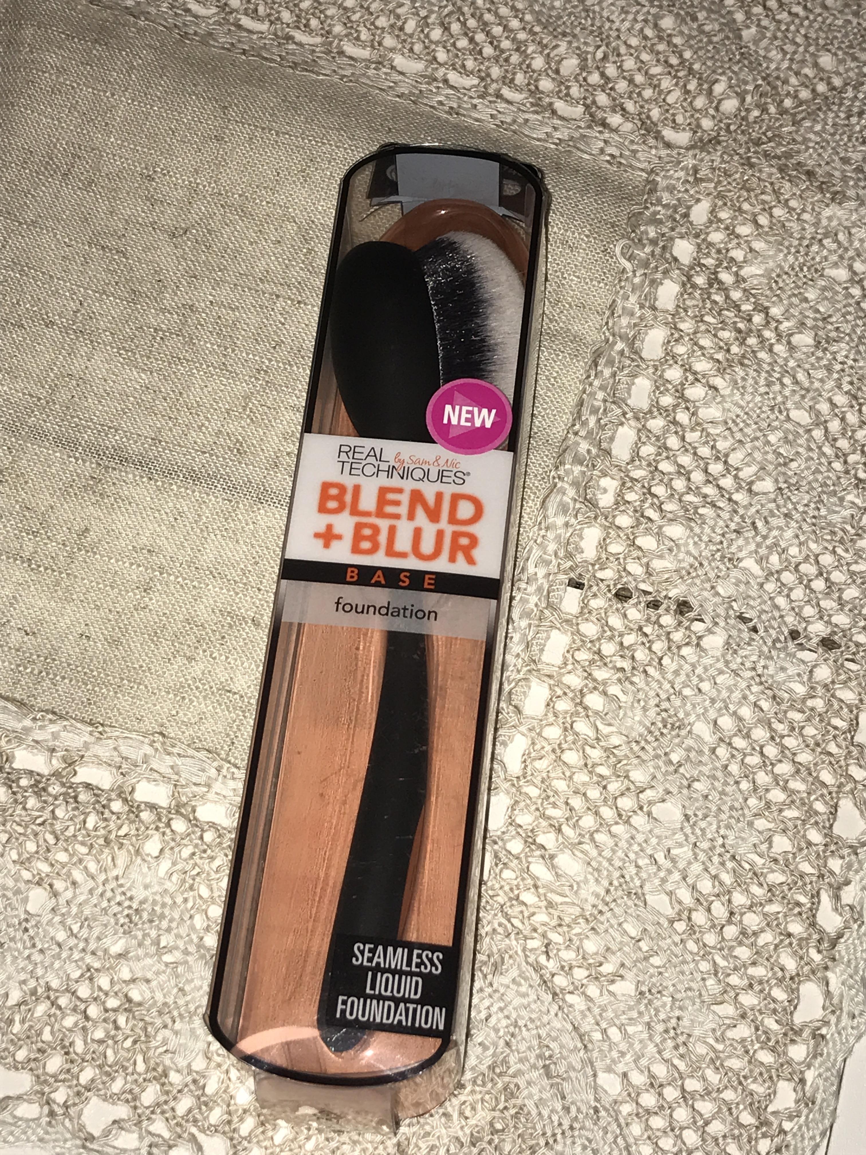 Found the new Real Techniques brush at Ulta! Has anyone tried this yet