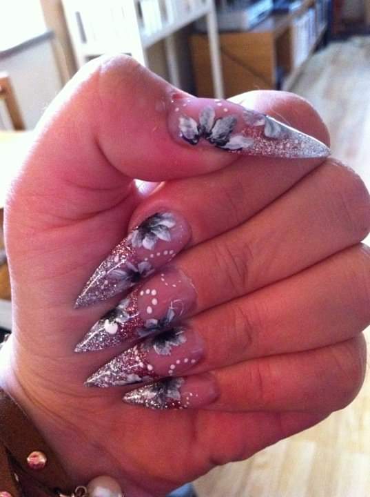 I made these a few years back, now I'm allergic to acrylics ( miss