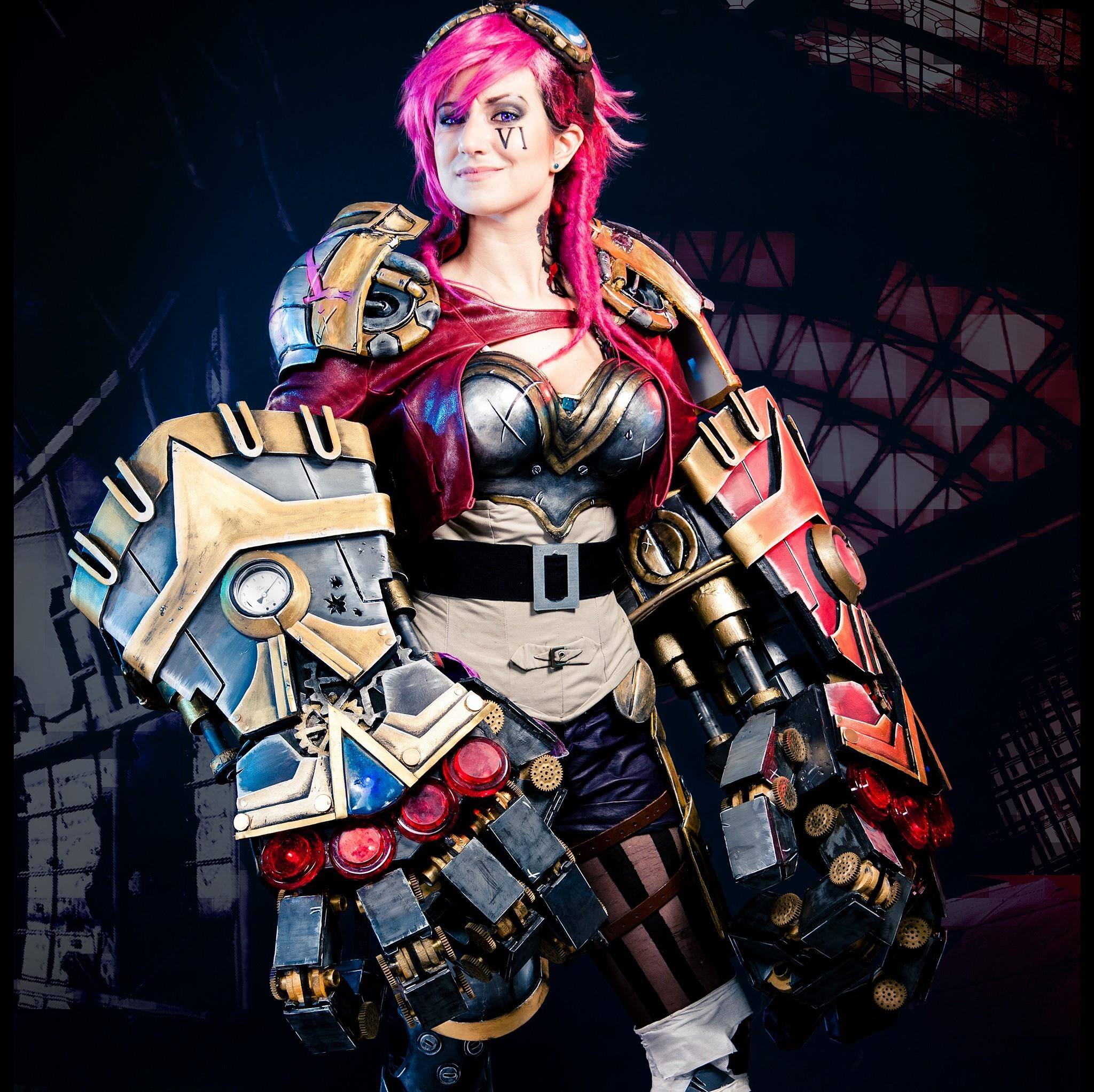 Vi (League of Legends) by Ellothin Cosplay : cosplaygirls