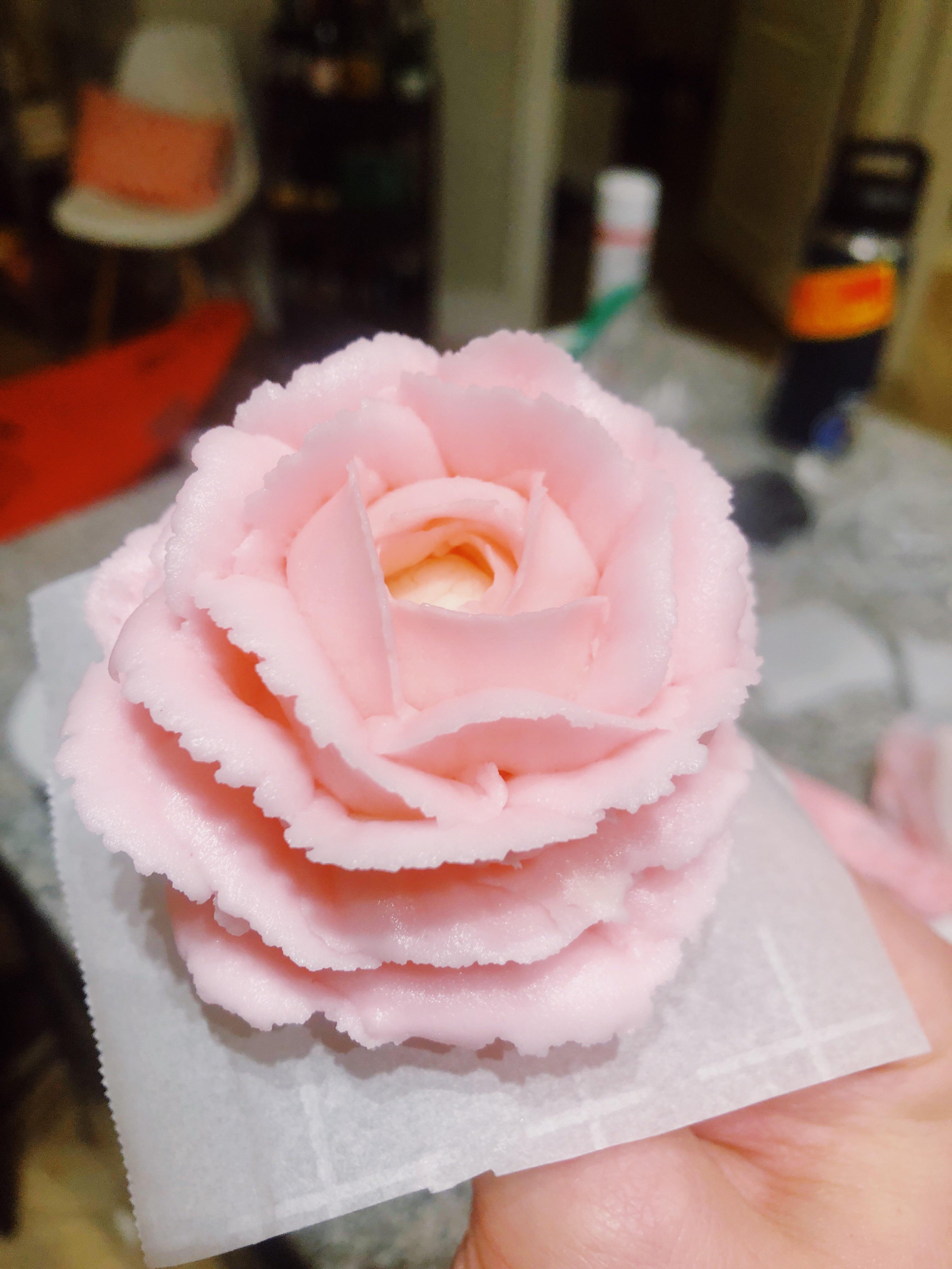Started piping roses tonight and couldn’t stop! Still learning but this
