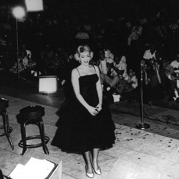 Joan Rivers (USO), Korea 1960 r/OldSchoolCool