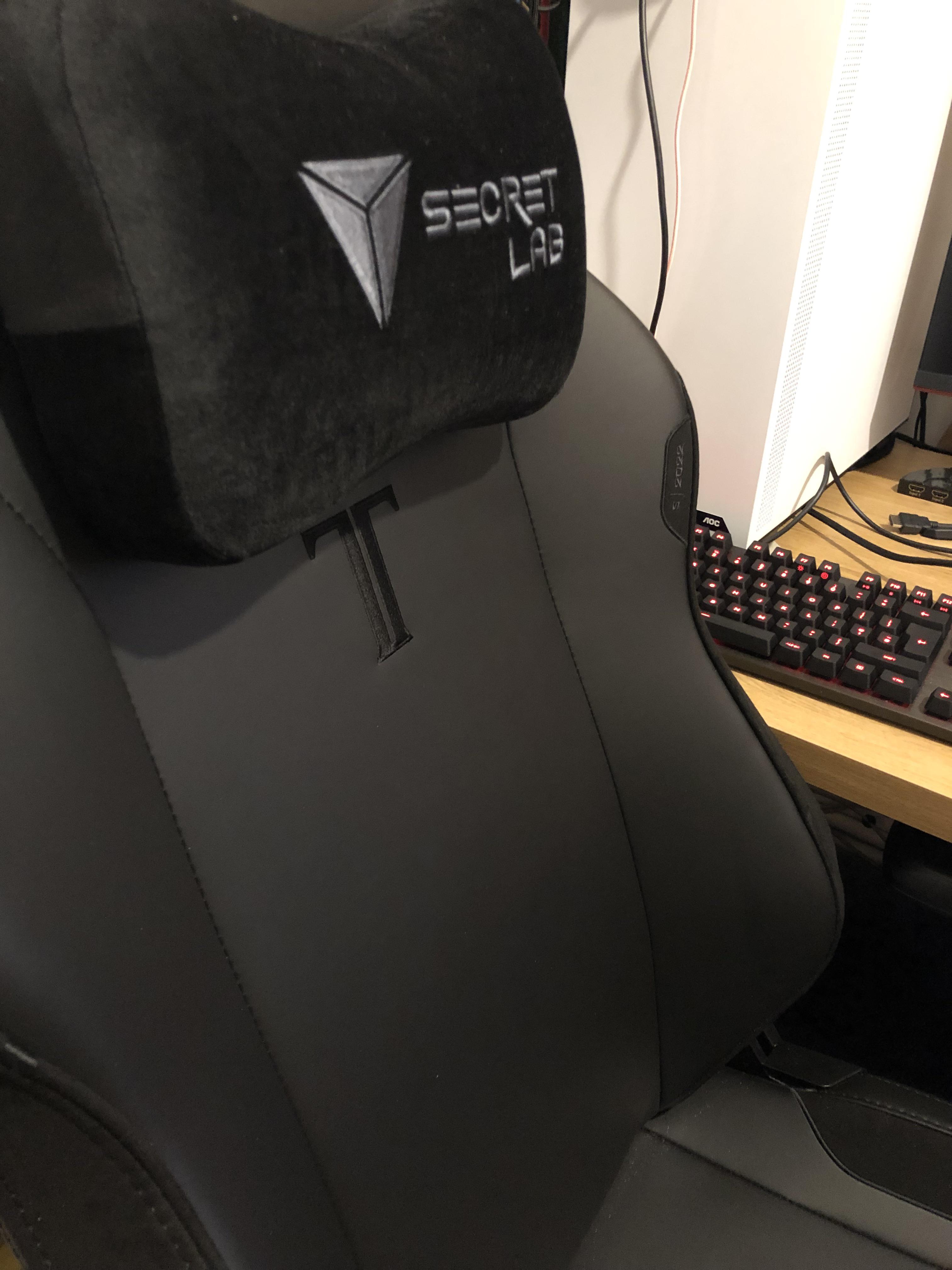 Secret Lab chair replacing a cheap amazon gaming chair secretlab