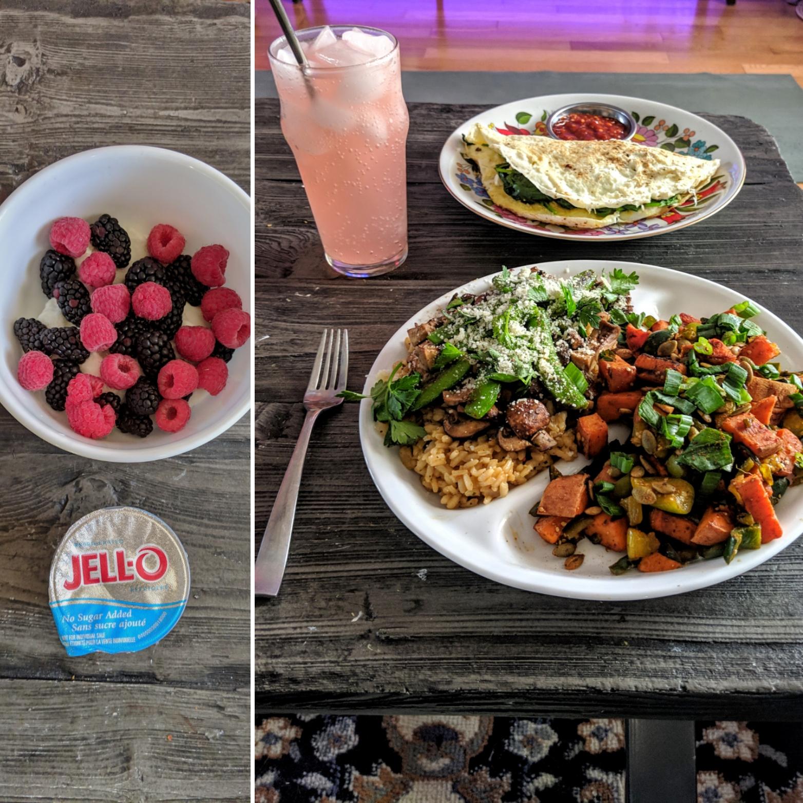 1200ish vegetarian OMAD Omelette, risotto, vegetables, yogurt+berries