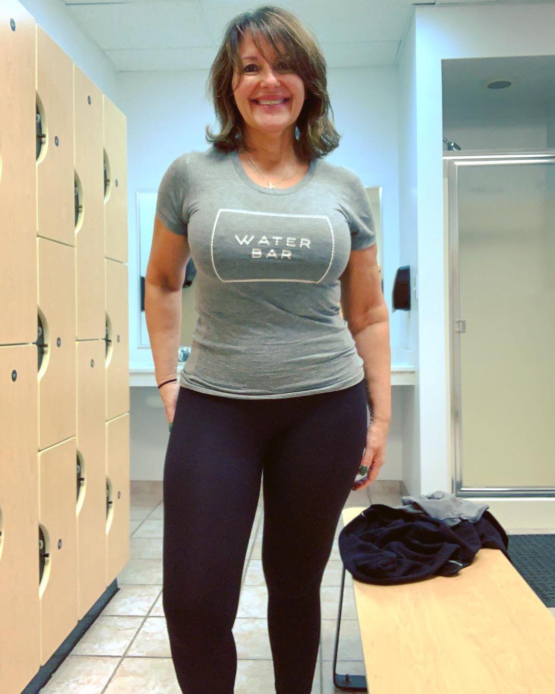 Mom of two : maturemilf