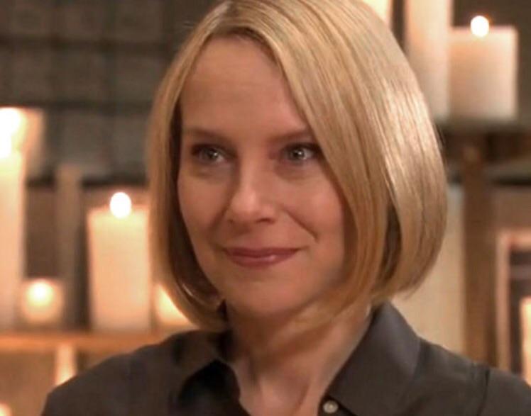 CAN WE ALL GIVE SOME LOVE TO THE BEST LADY IN THE OFFICE