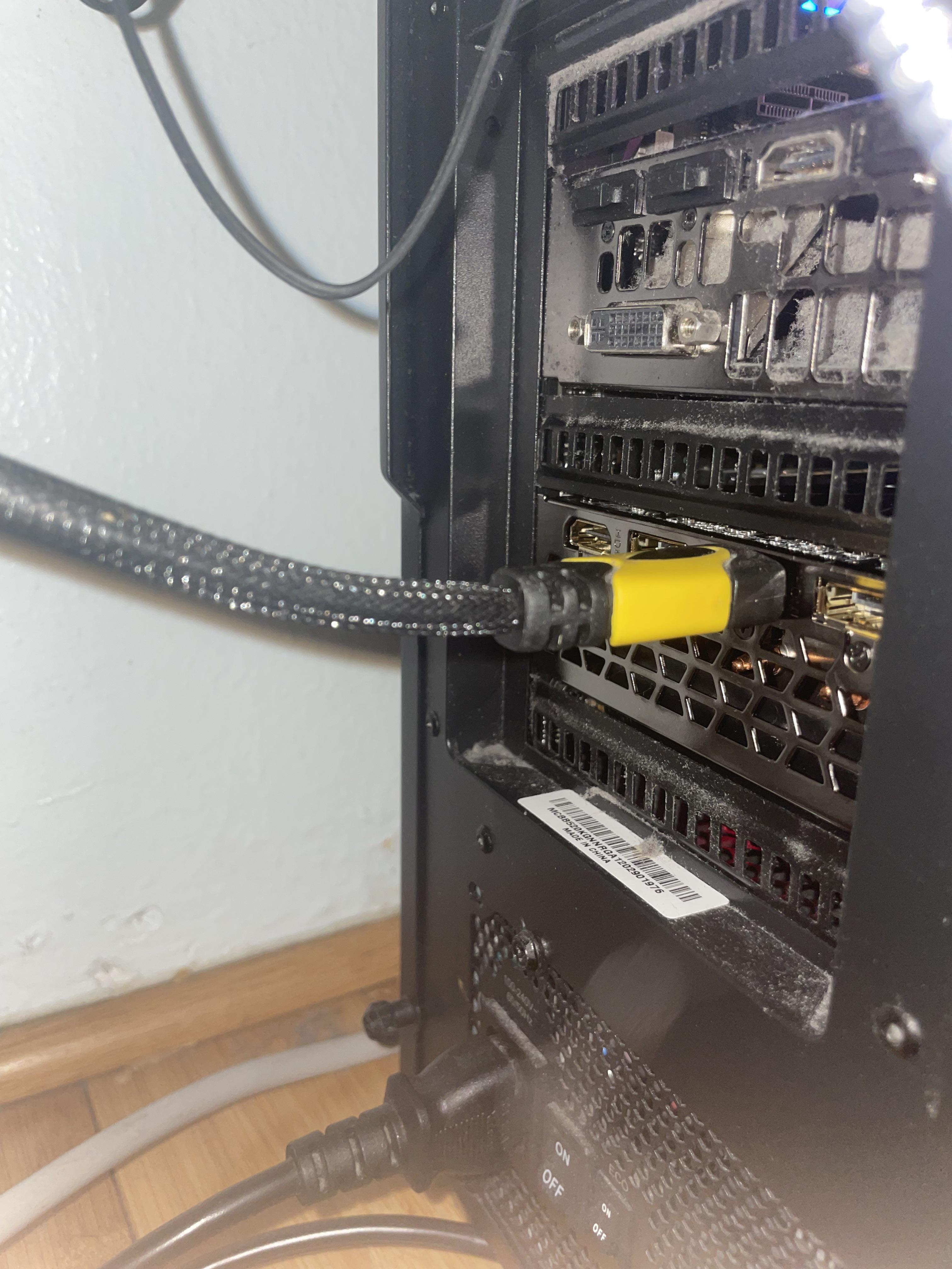 HDMIjust got a rtx 3060 and when I was done connecting it and stuff