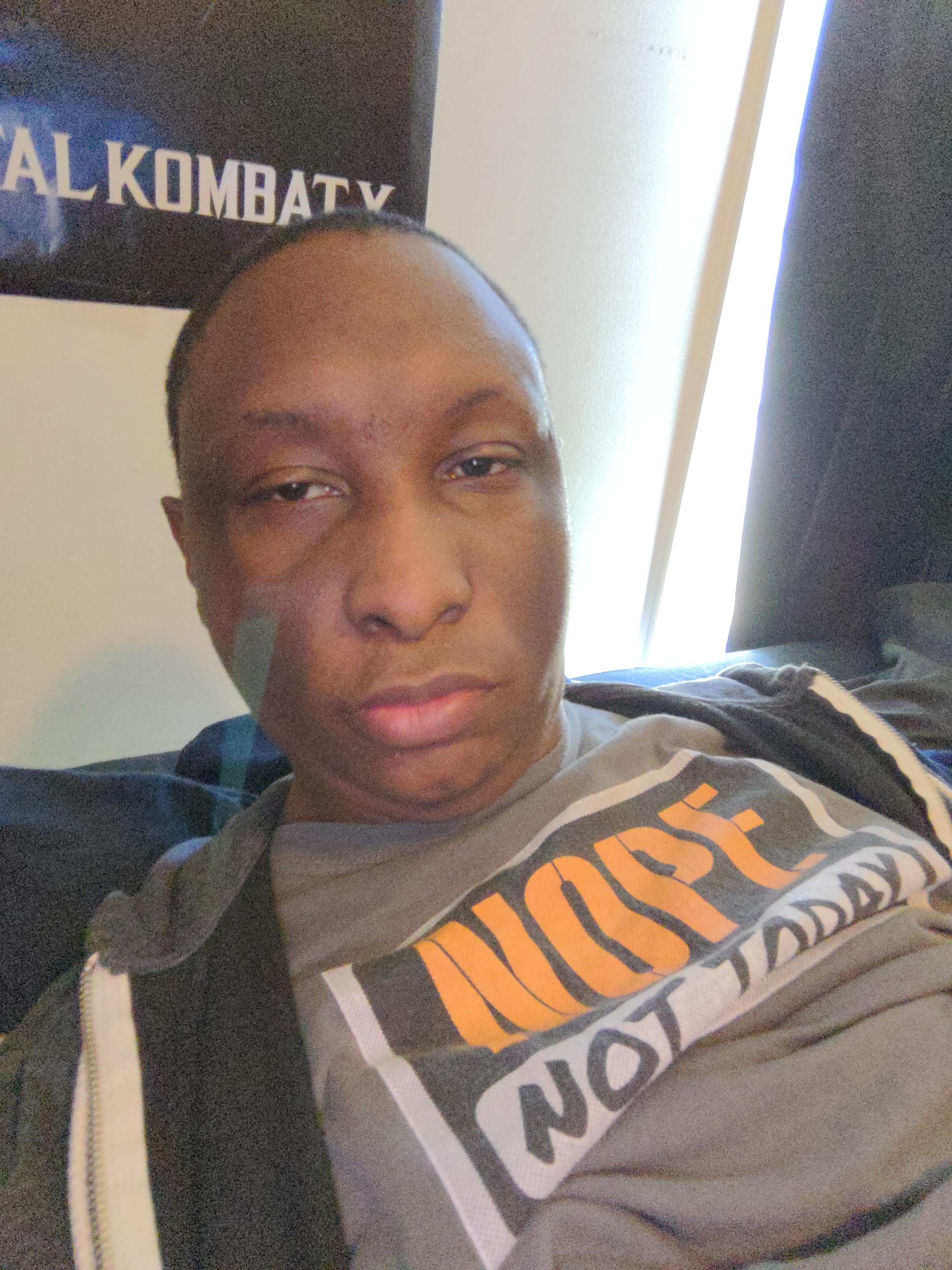 Hi y'all how is everyone ? gaybrosgonemild