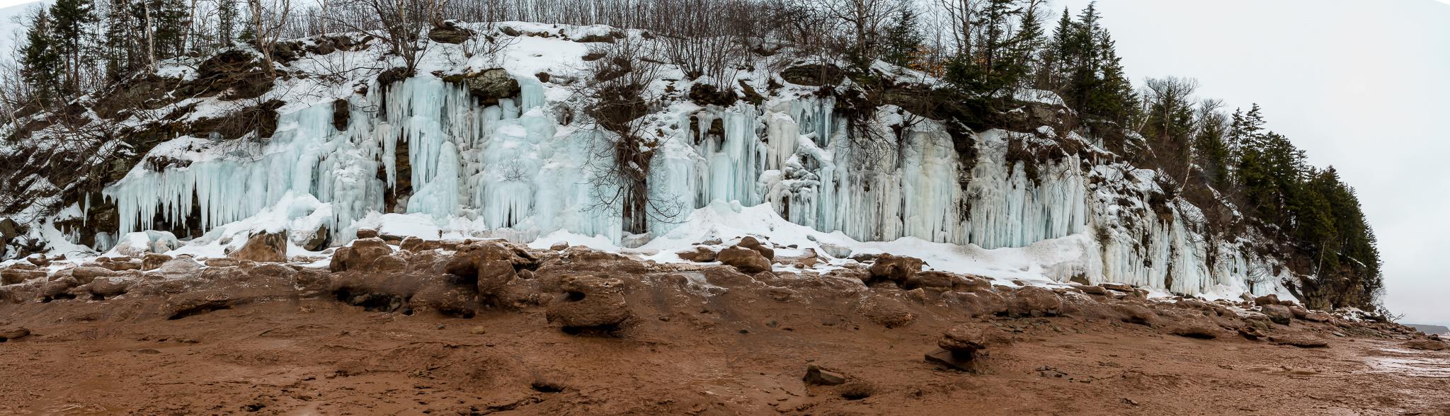 Hopewell Cape Ice Walls [OC] r/newbrunswickcanada