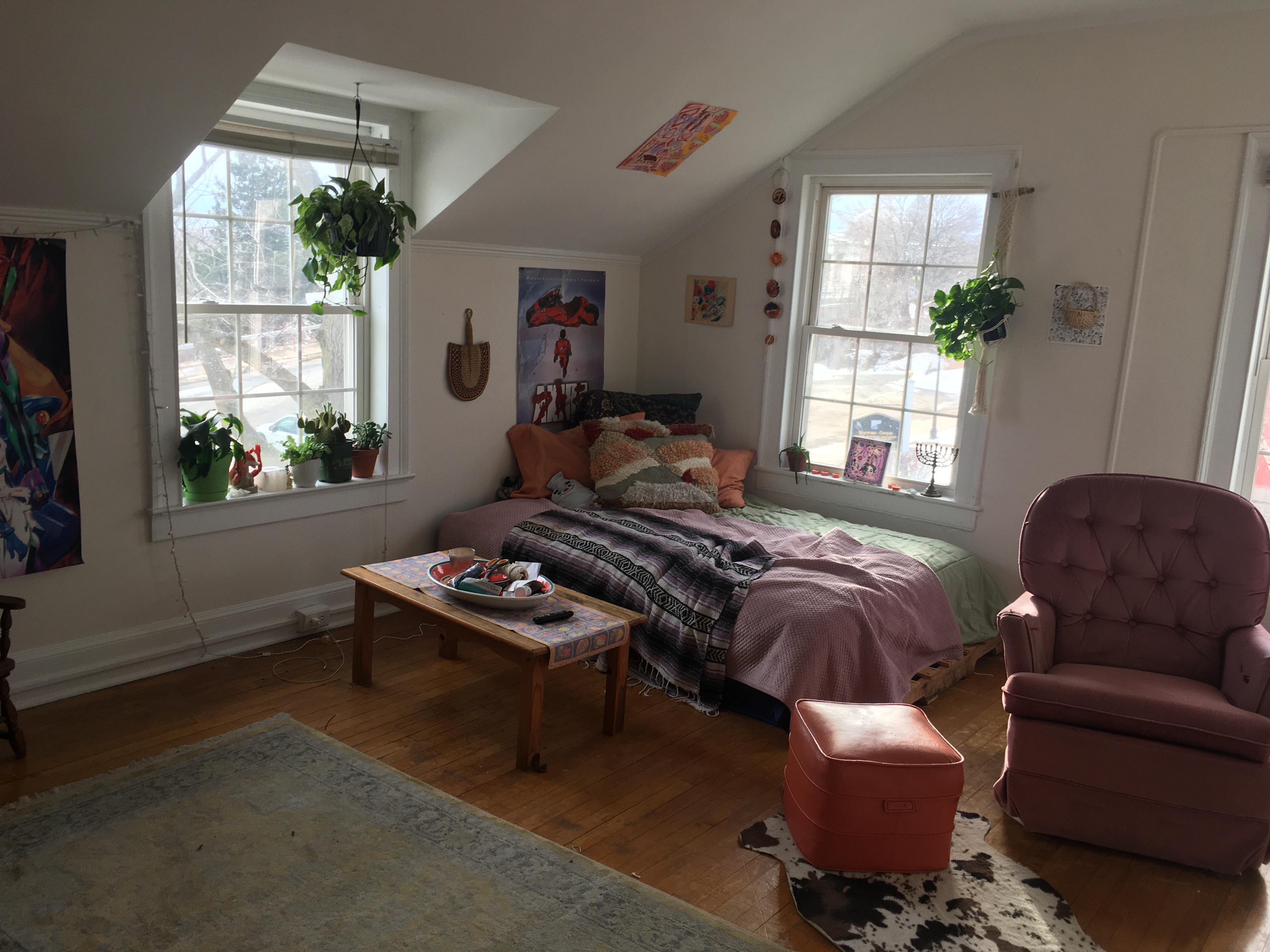 my very cozy bedroom ! r/CozyPlaces