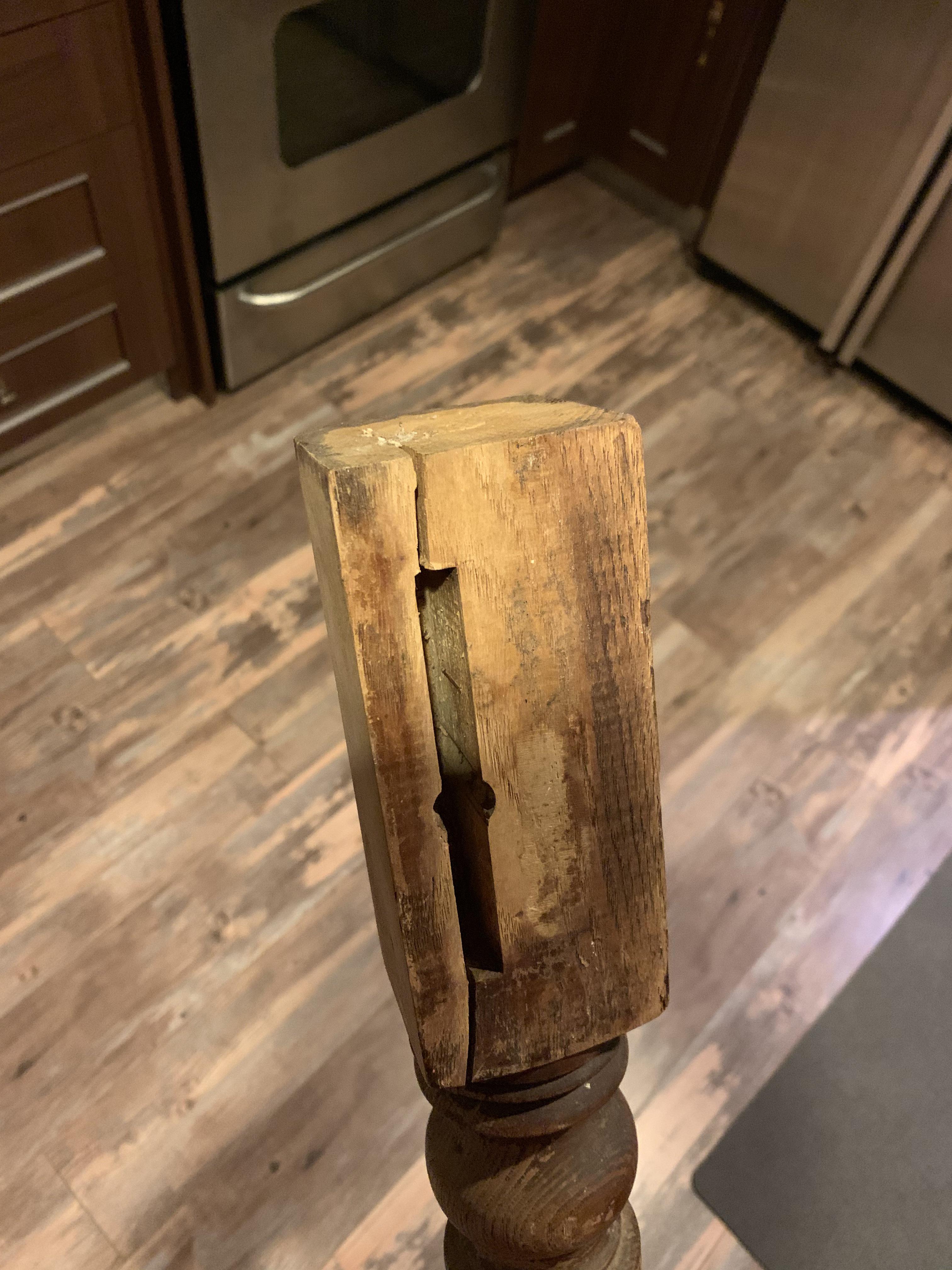 How can I repair this split? I’m trying to construct a table with these
