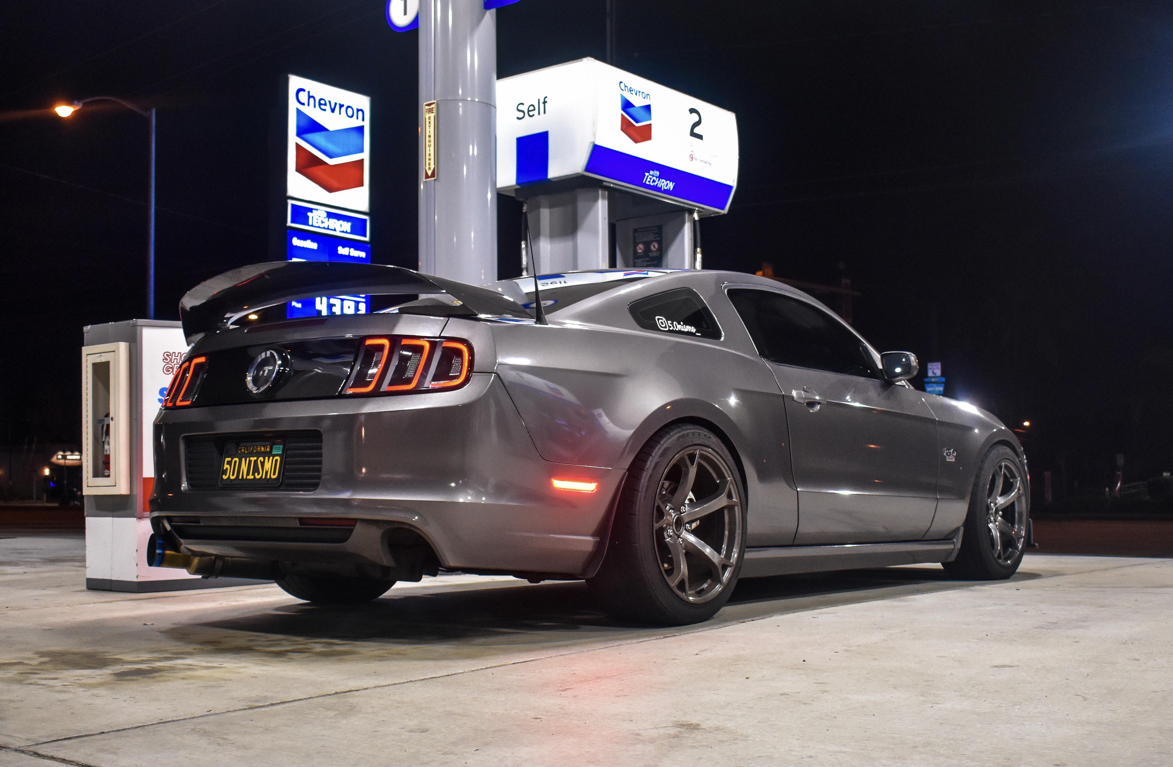 Gas station pictures are a must r/Mustang