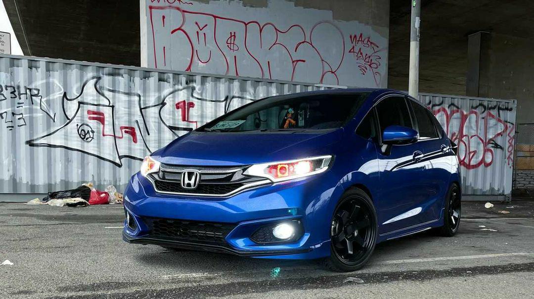 New headlights installed and they look mean 👌 Apologies for the low