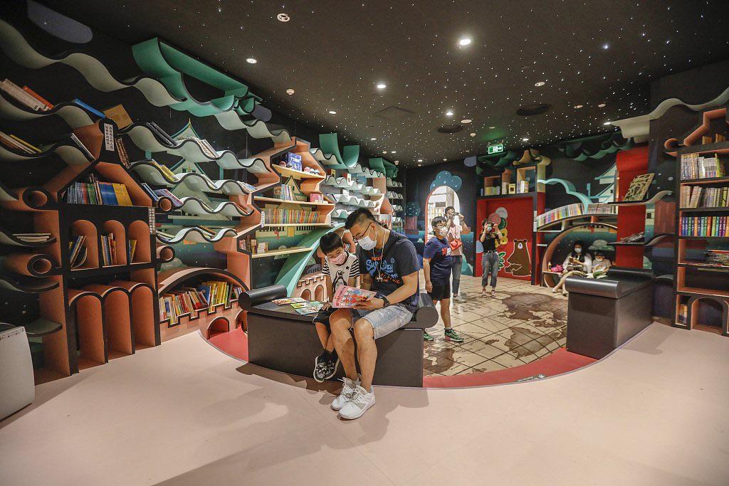 China has the best bookstores in the world! A country that values