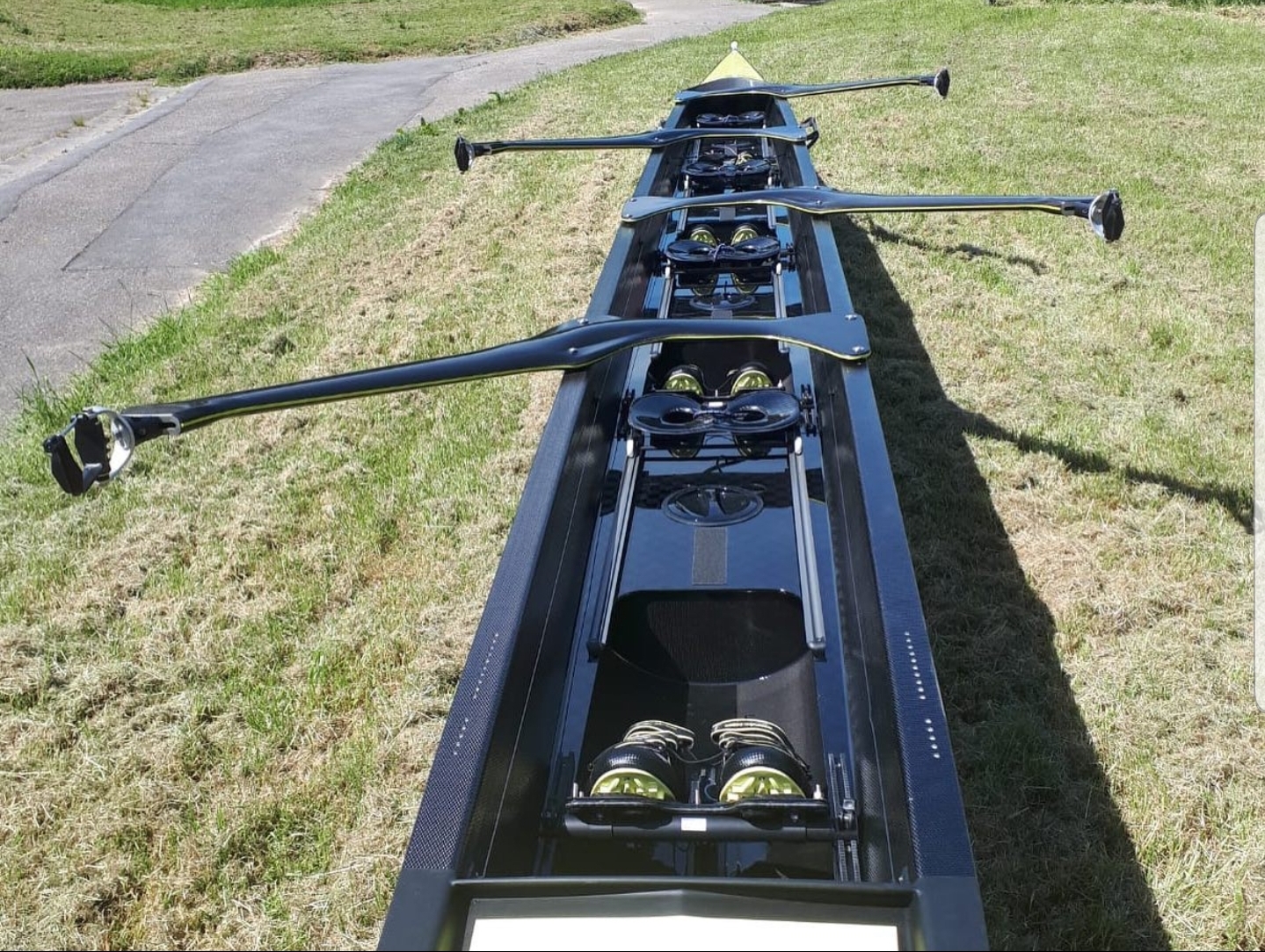 Empacher announce their carbon bow wing sweep riggers, thoughts? r/Rowing
