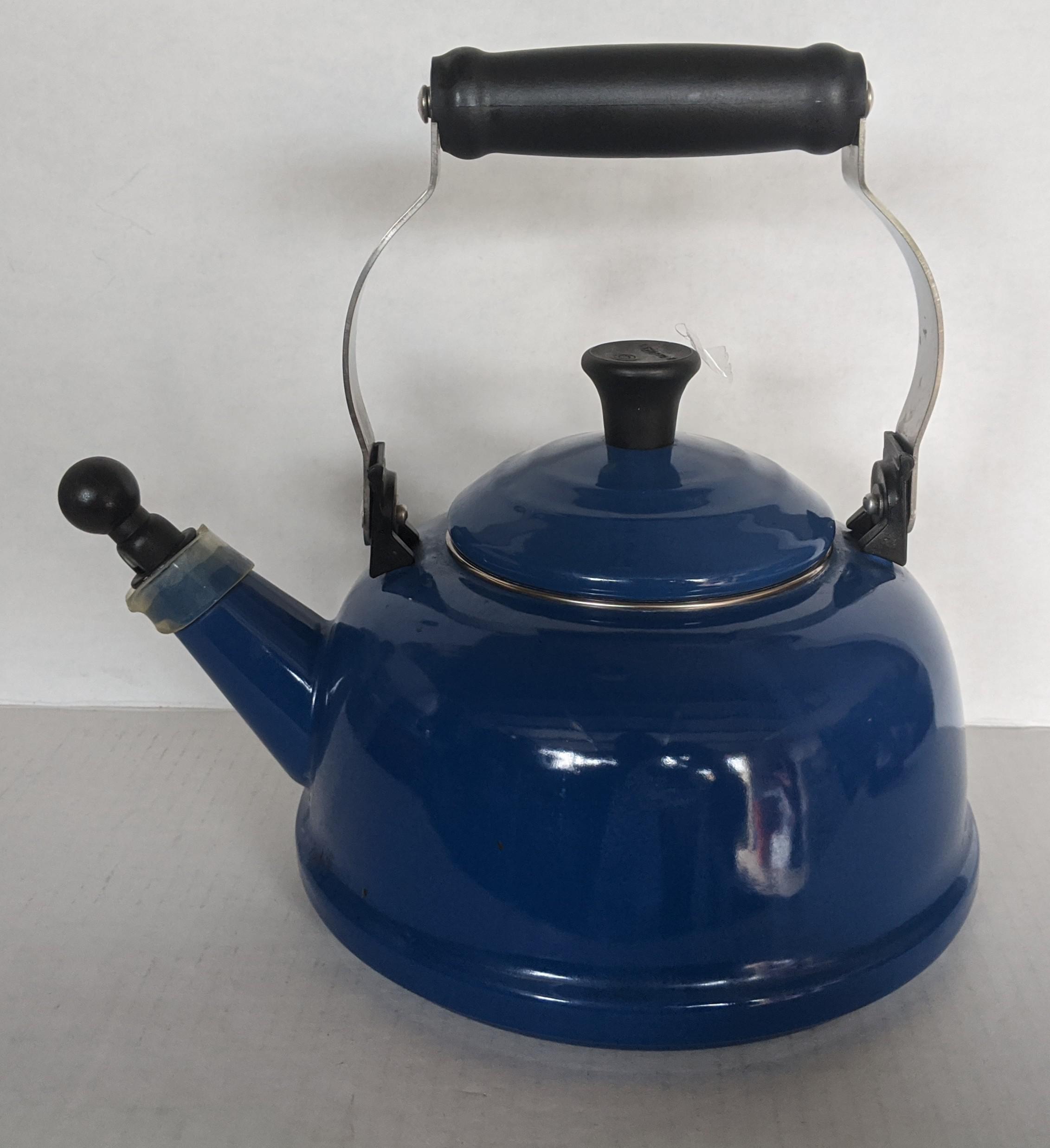 5 Le Creuset from Goodwill. r/ThriftStoreHauls