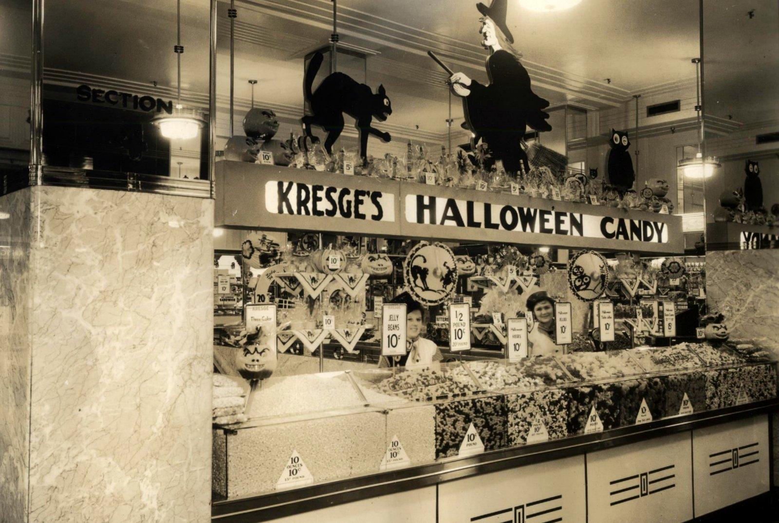 Kresges Halloween candy display, c. late 1940s / early 1950s r