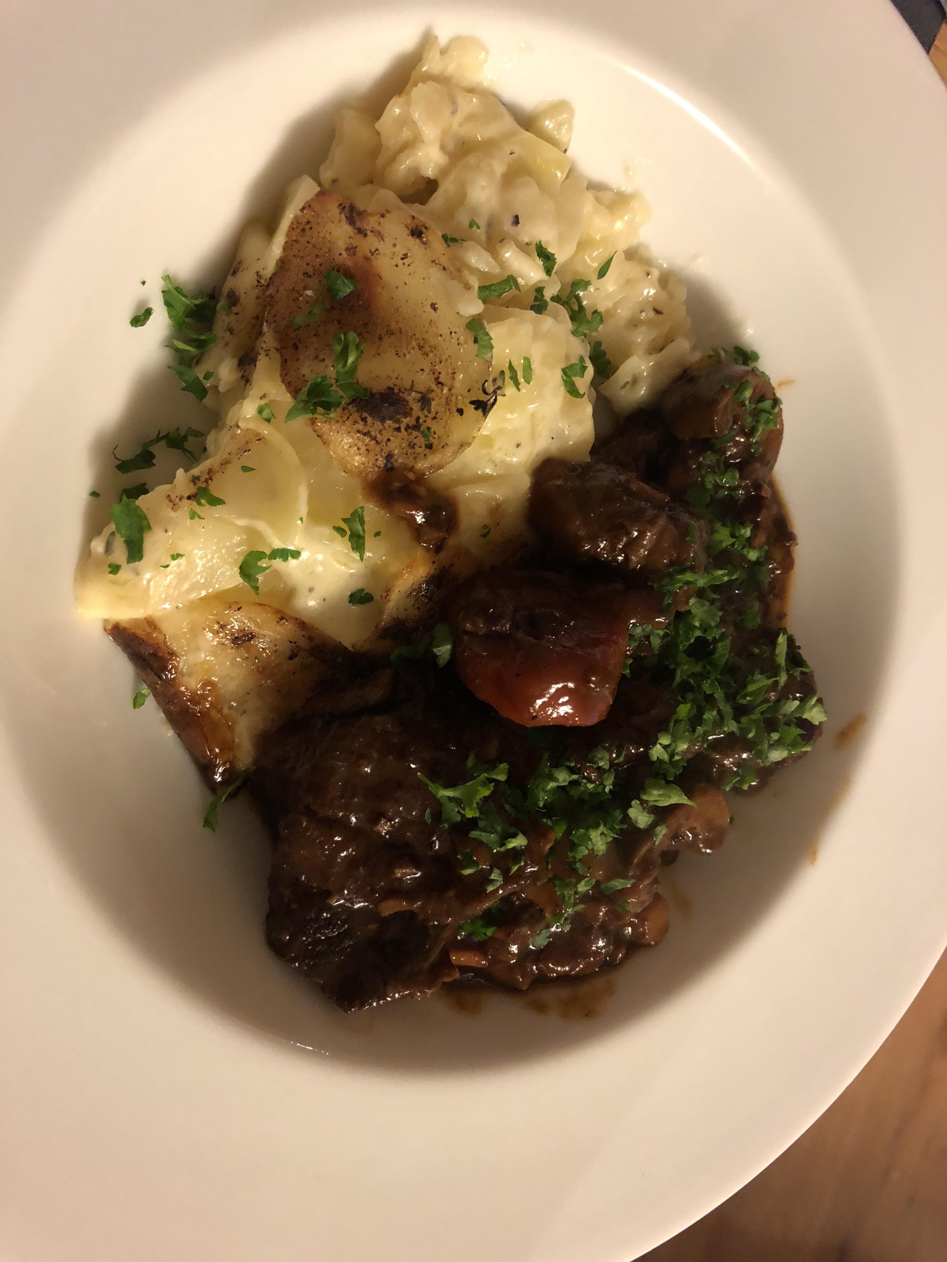 [Homemade] Beef bourguignon with dauphinoise potatoes r/food