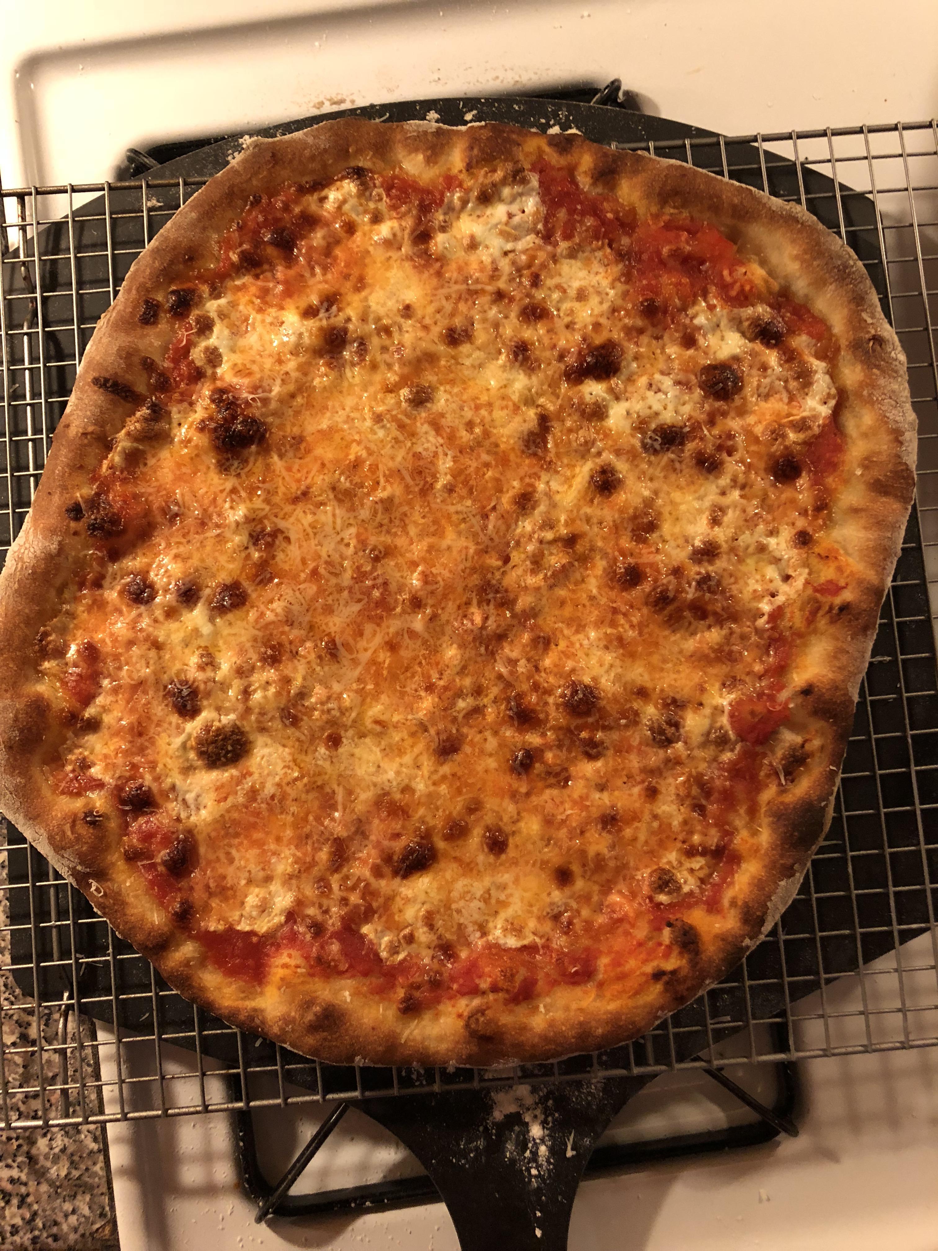 Best pizza I’ve ever made! What do y’all think? r/Pizza