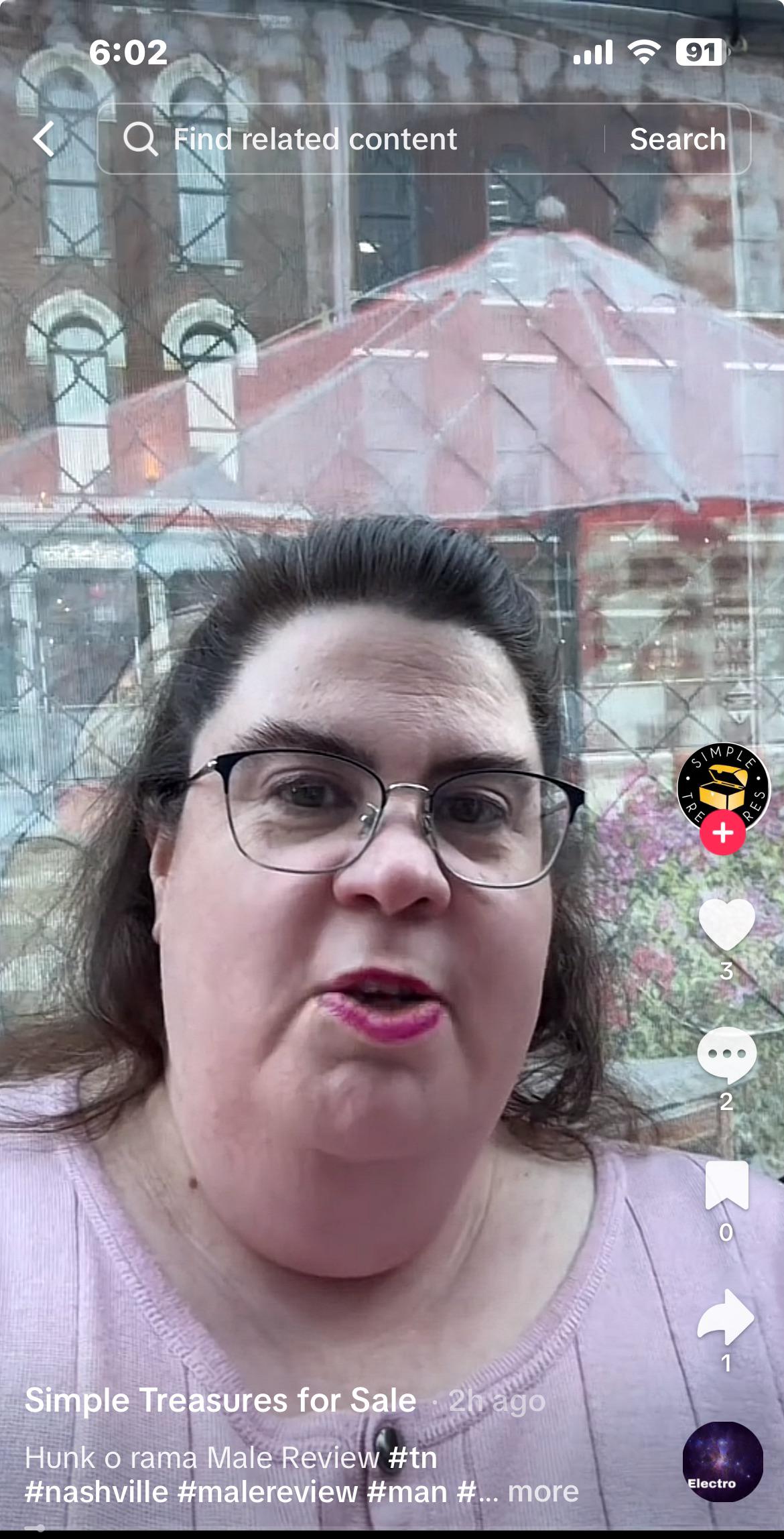 Her neck is filthy. r/SimpleTreasuresAndJon