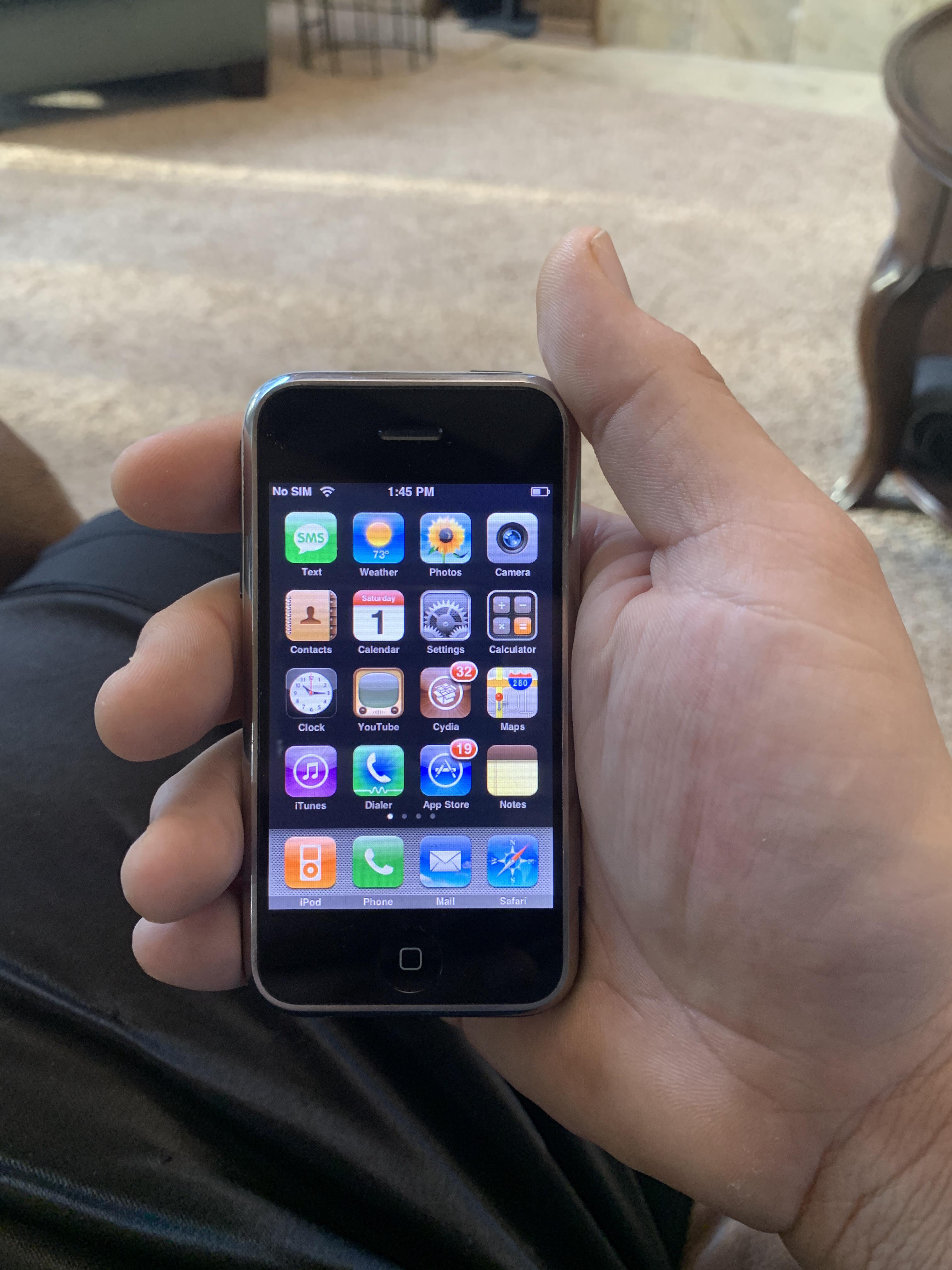 [Discussion] Nostalgia alert. I just found my old iPhone 1st Generation