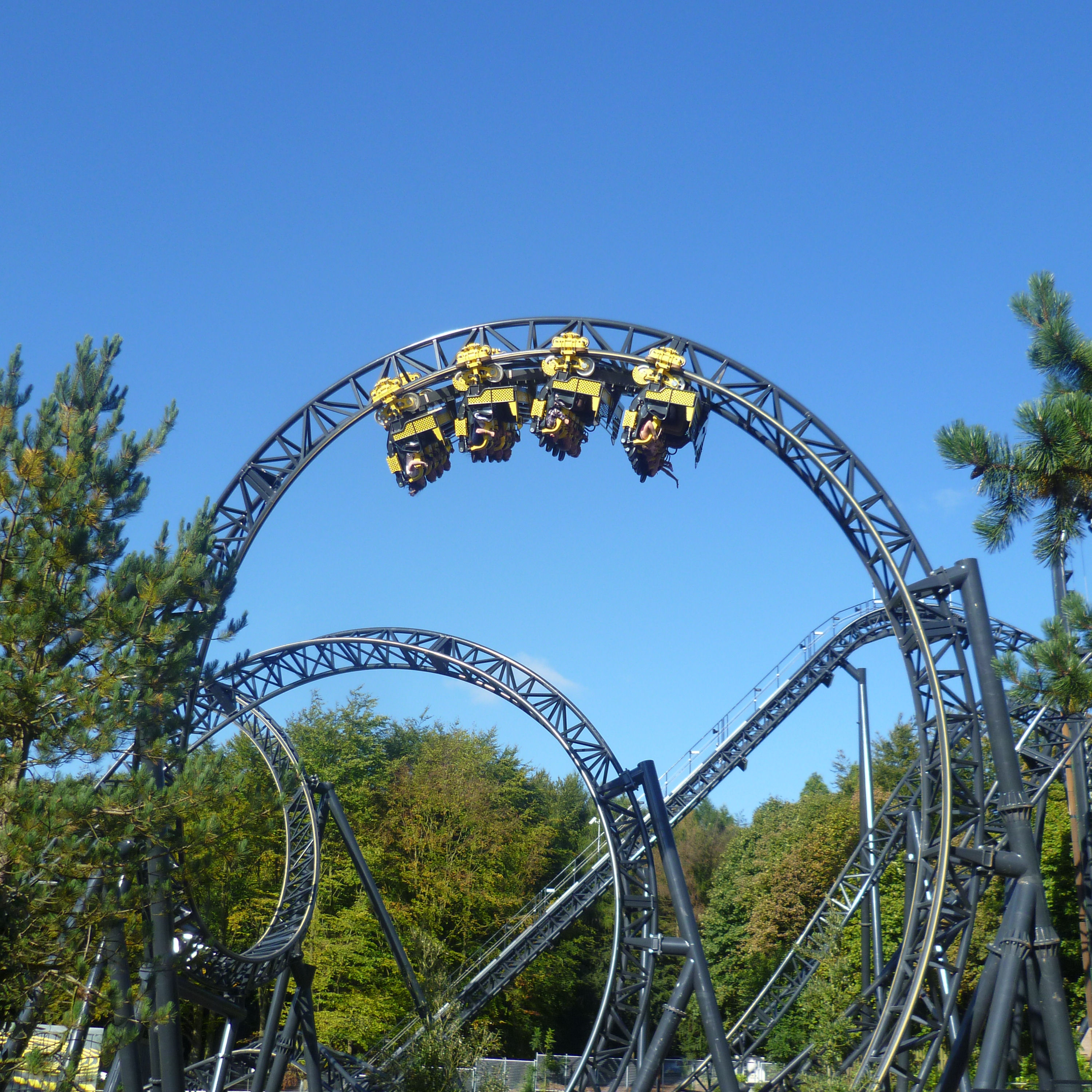 [Smiler, Alton Towers] Juneited Kingdom pic 23 r/rollercoasters