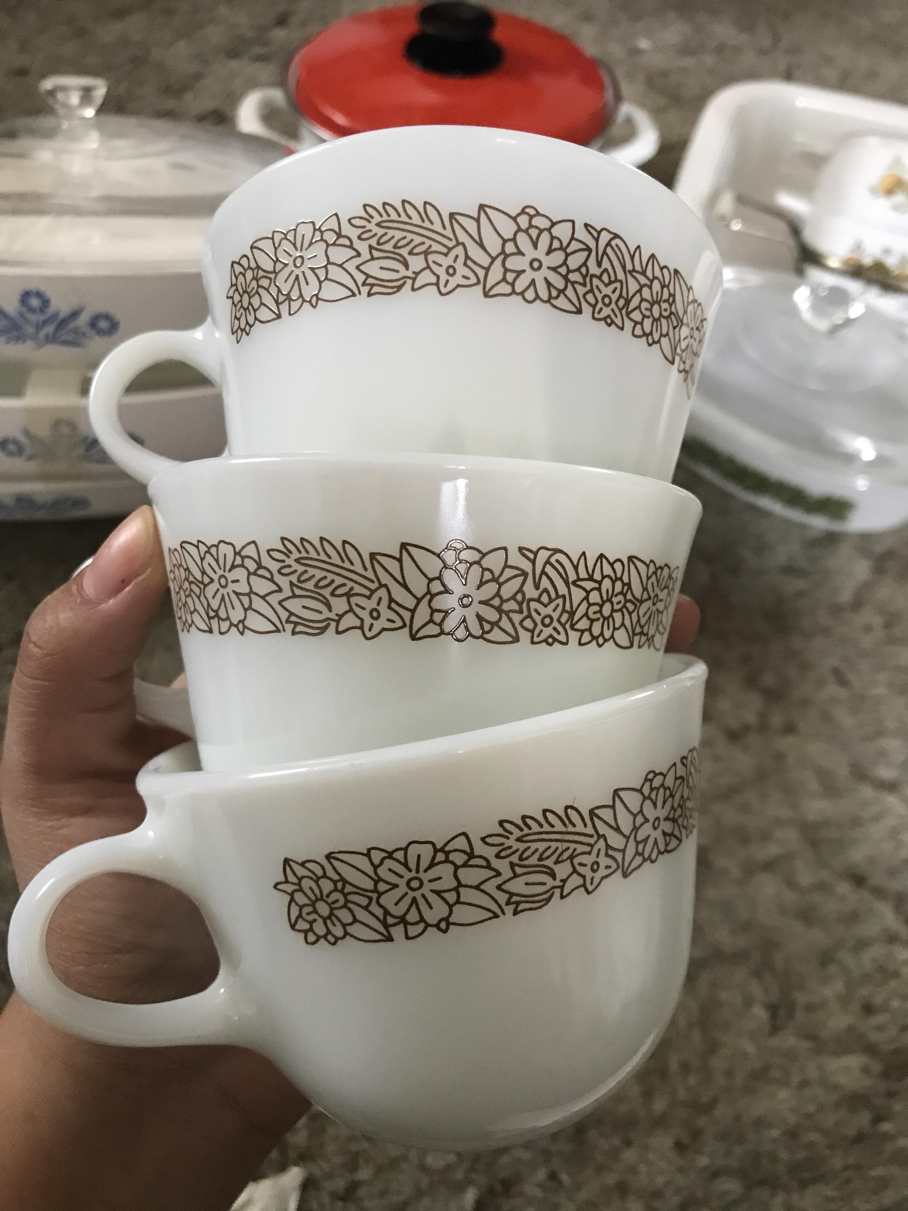 Finally found some Pyrex coffee cups. Can’t beat 50 cents each! r