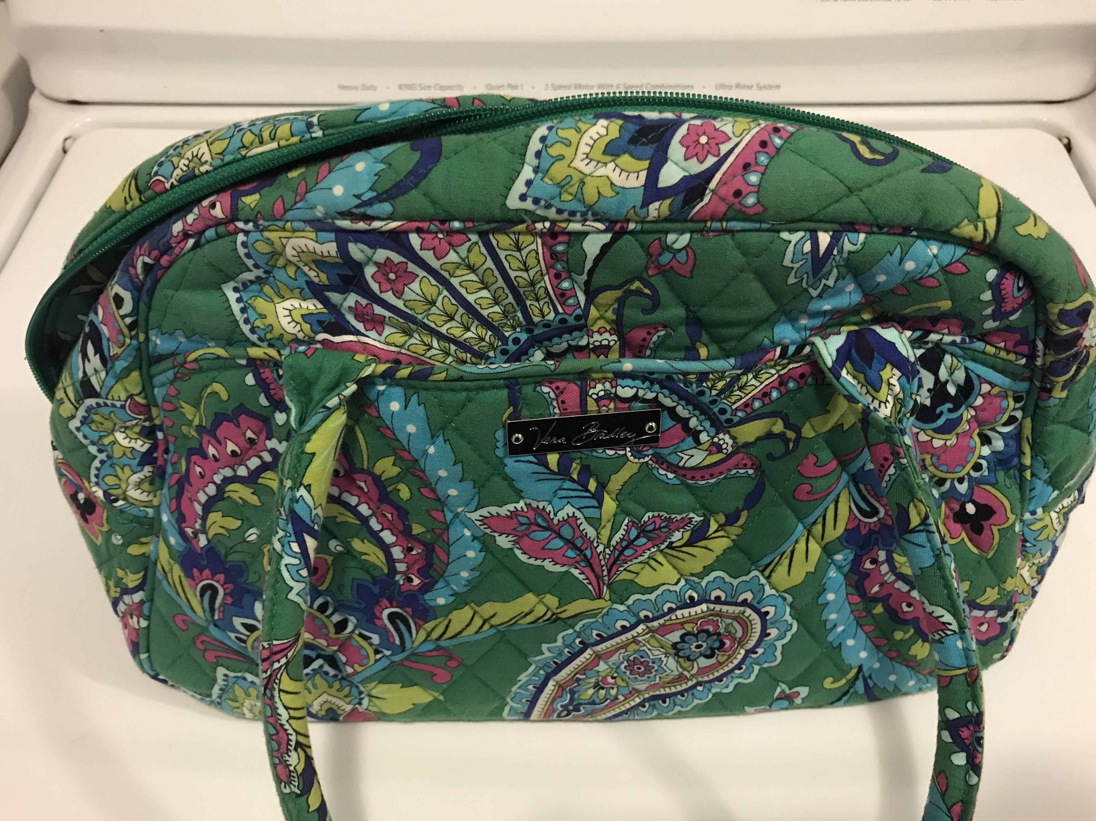 12 for this Vera Bradley. Good deal or what it's worth? r/ThriftStoreHauls