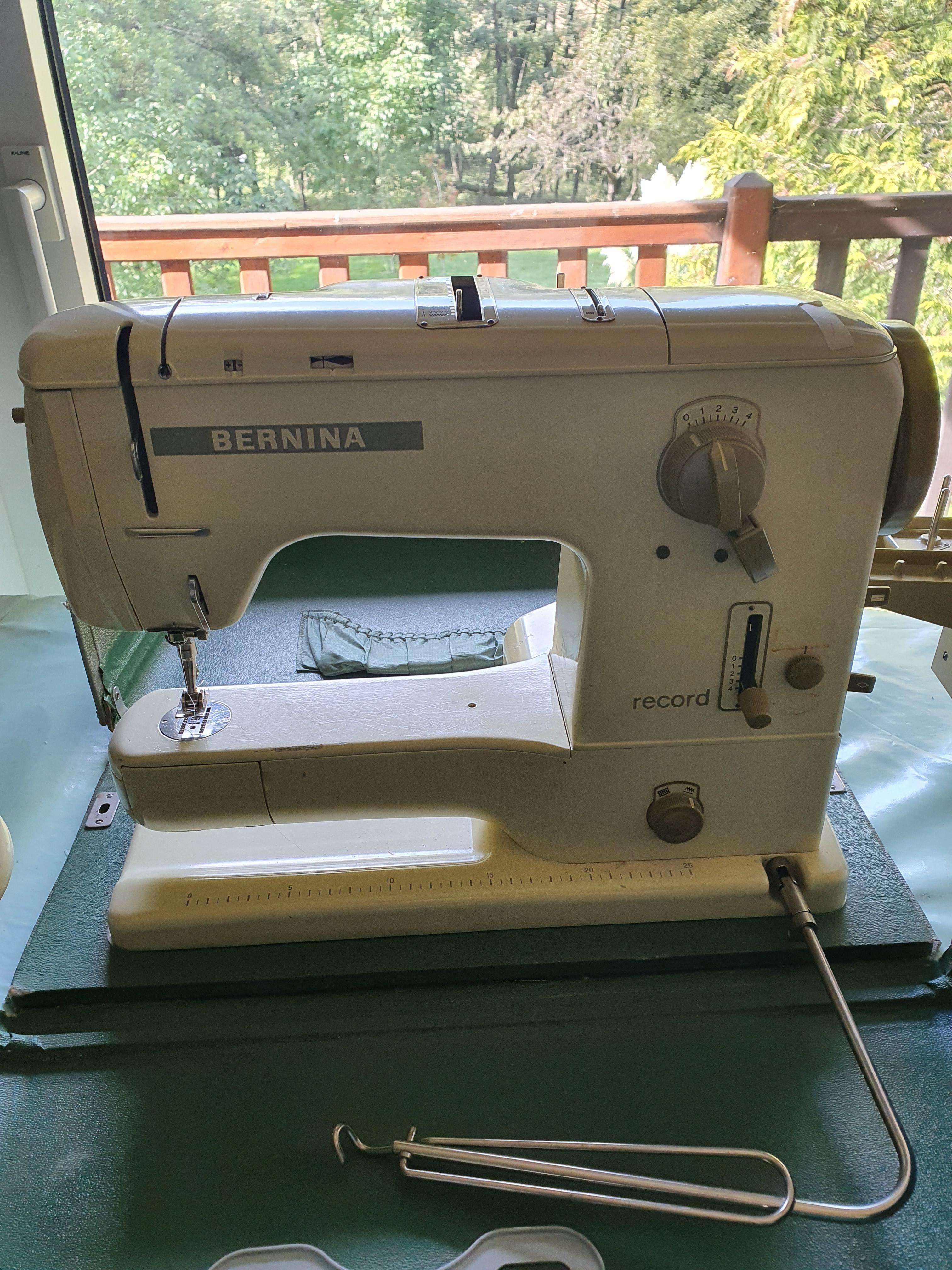 25+ Goodwill Sewing Machine KensieSadros