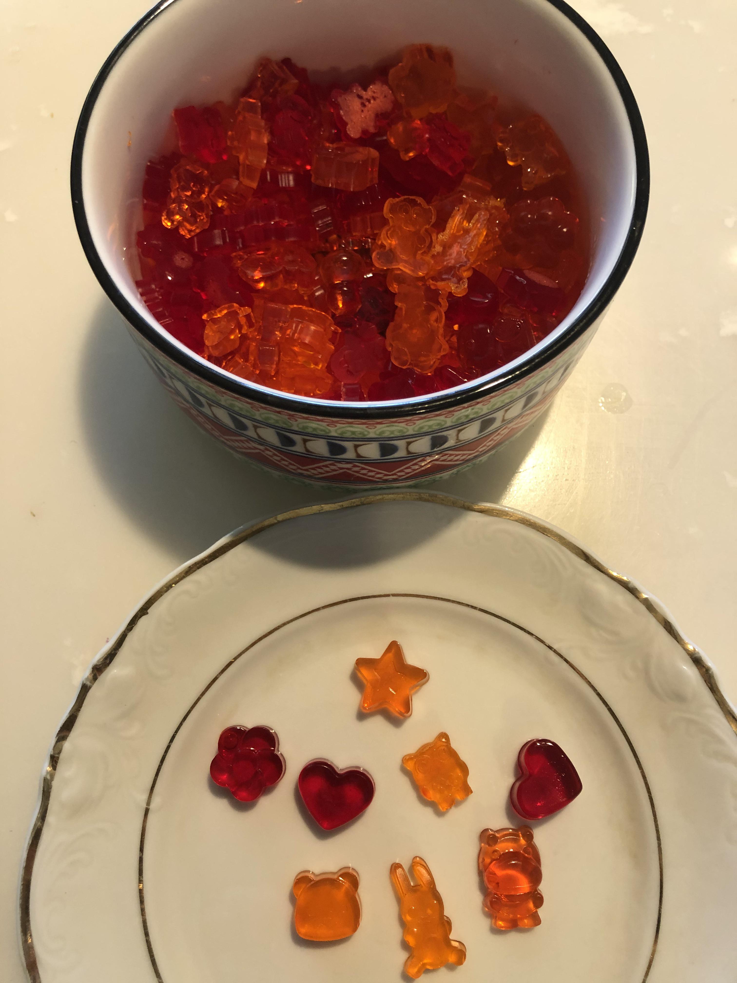 Homemade high protein/low calorie gummies! 65 calories for 60 pieces