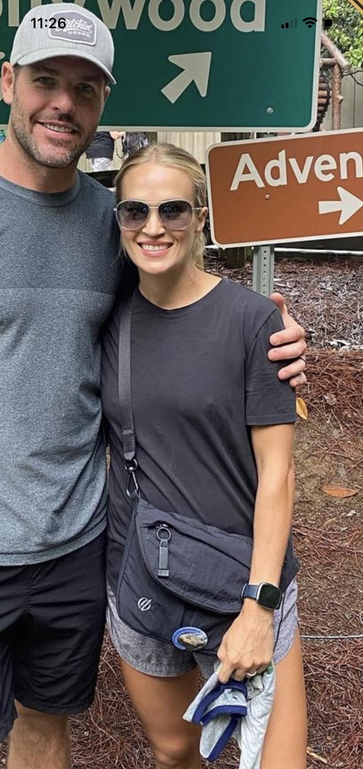 🔞Out and about in Dollywood of Carrie Underwood NUDE