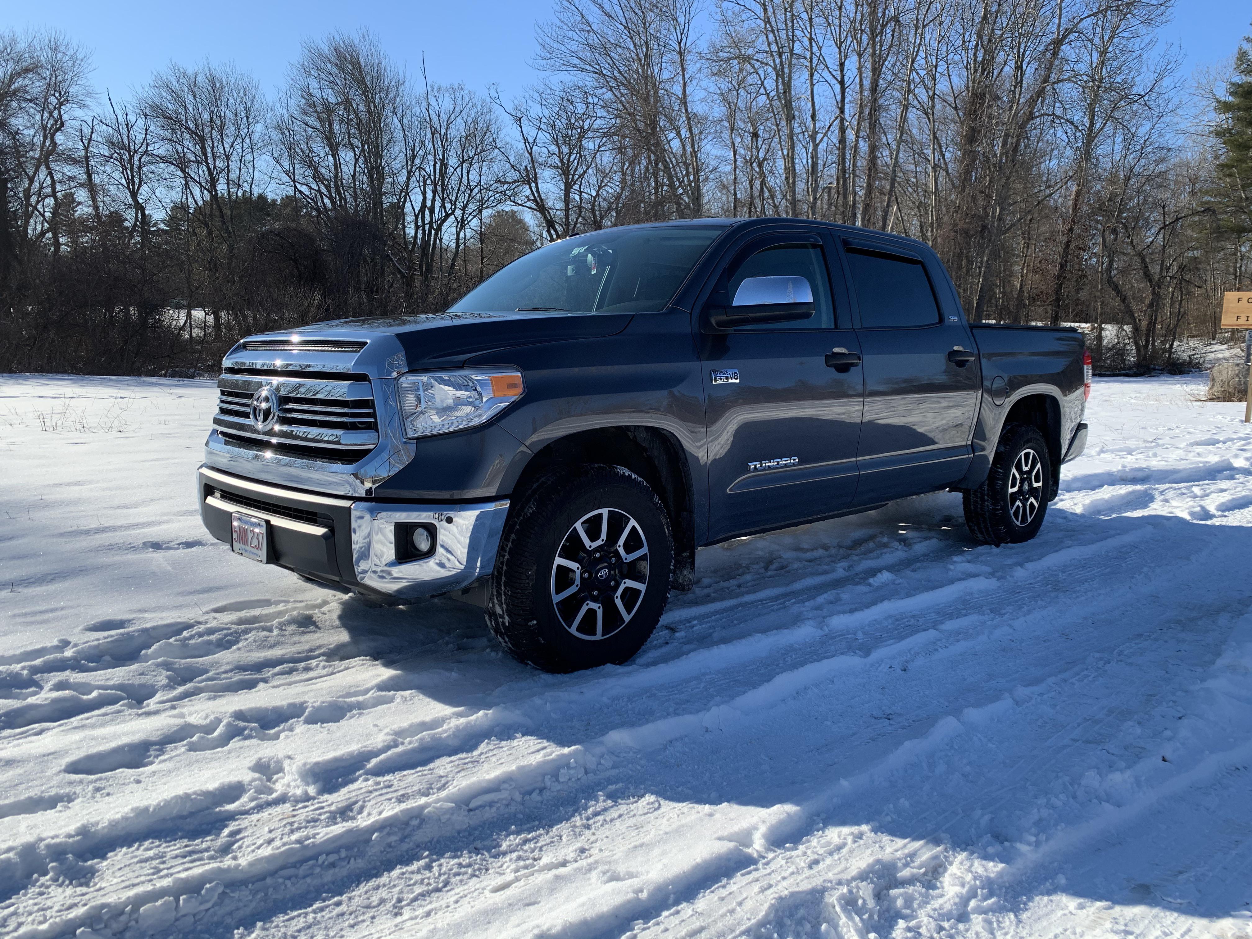 Love this truck in the snow. r/Trucks